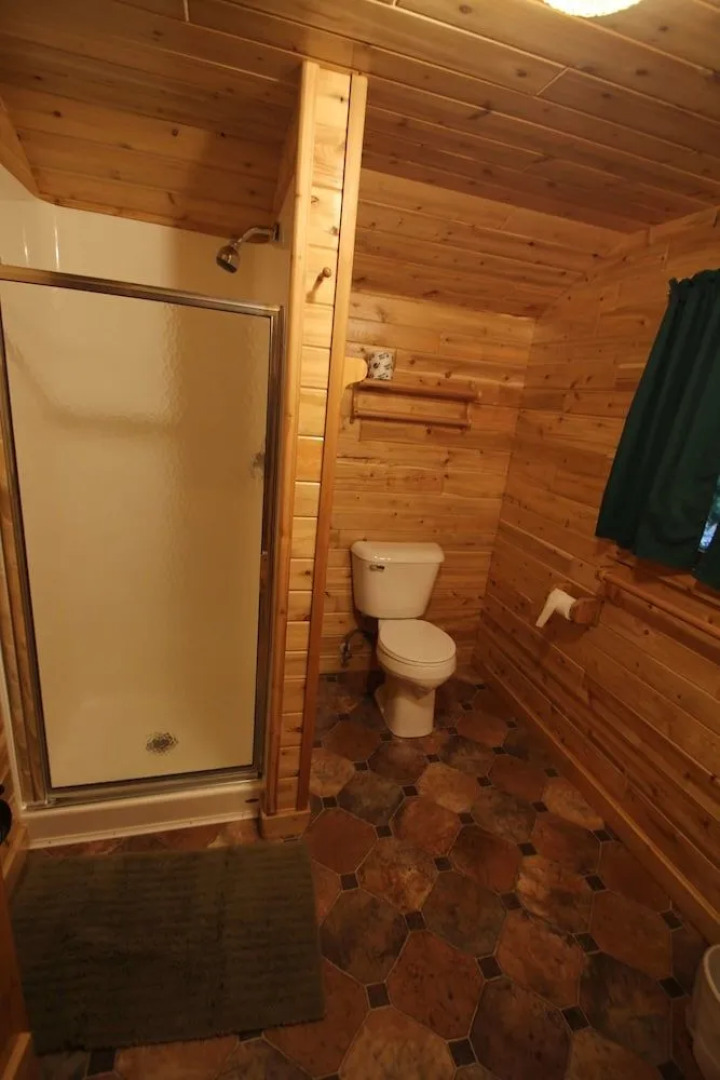 Mackinac Lake Trail Motel