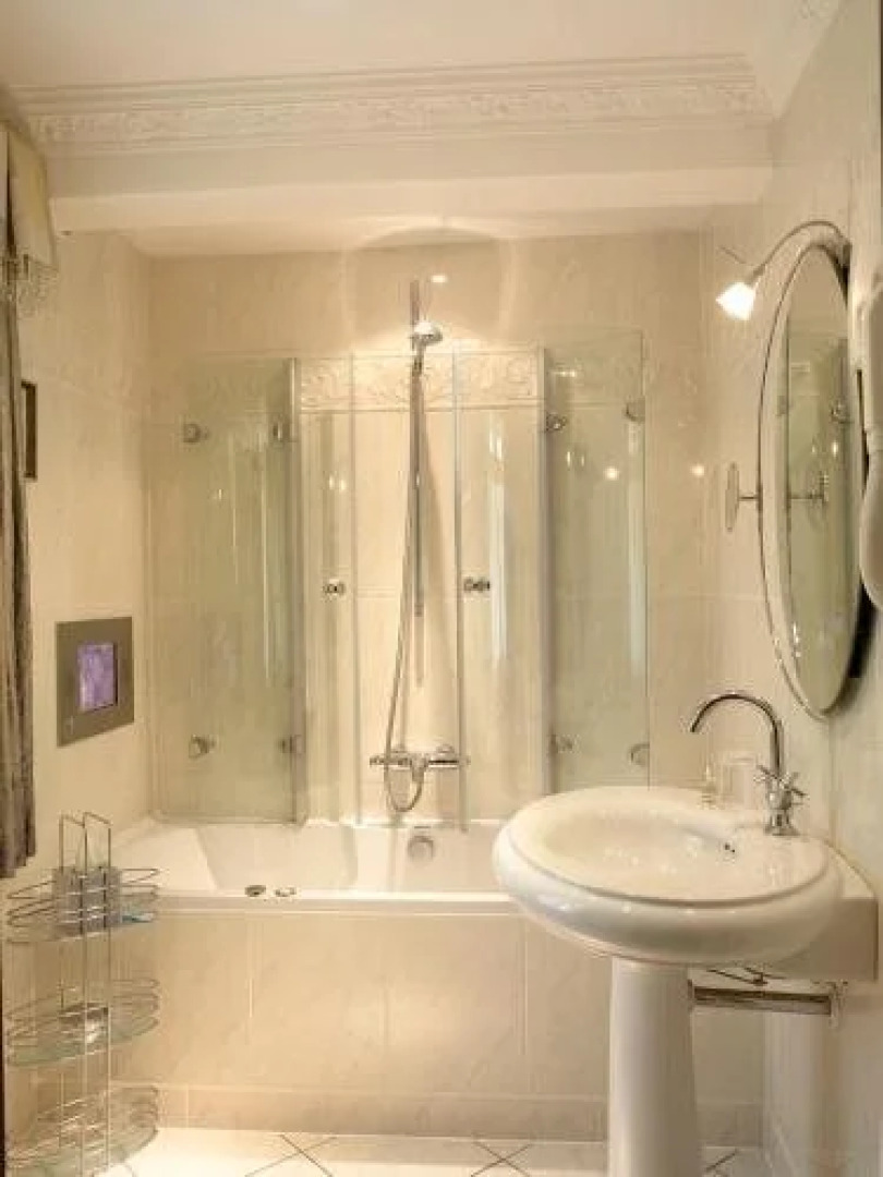 The White House Manor