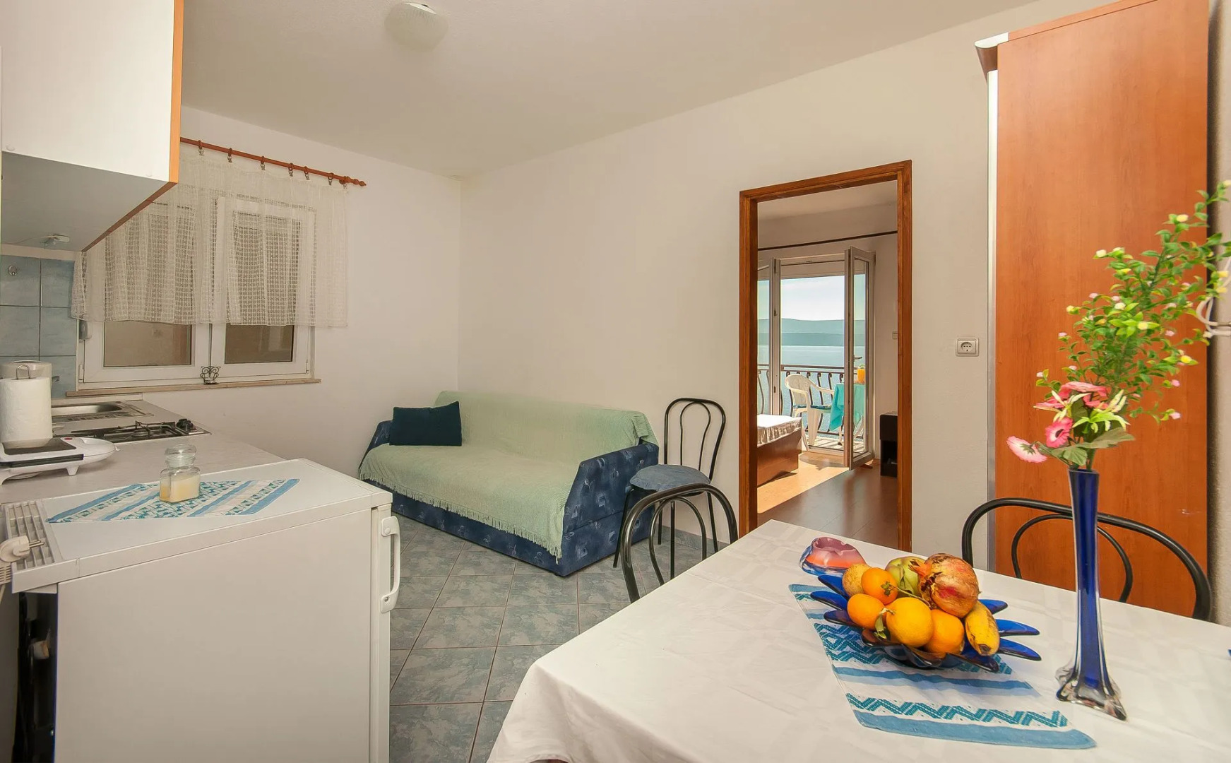 Apartment Franka - beautiful sea view & parking: A4 Stanici, Riviera Omis