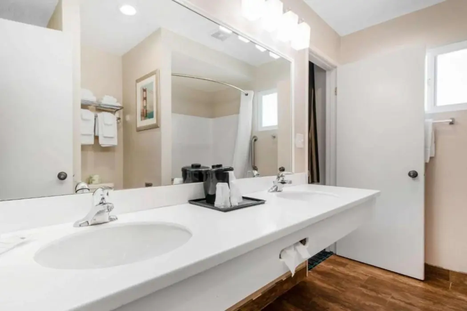Ramada Bayside Inn & Suites Eureka