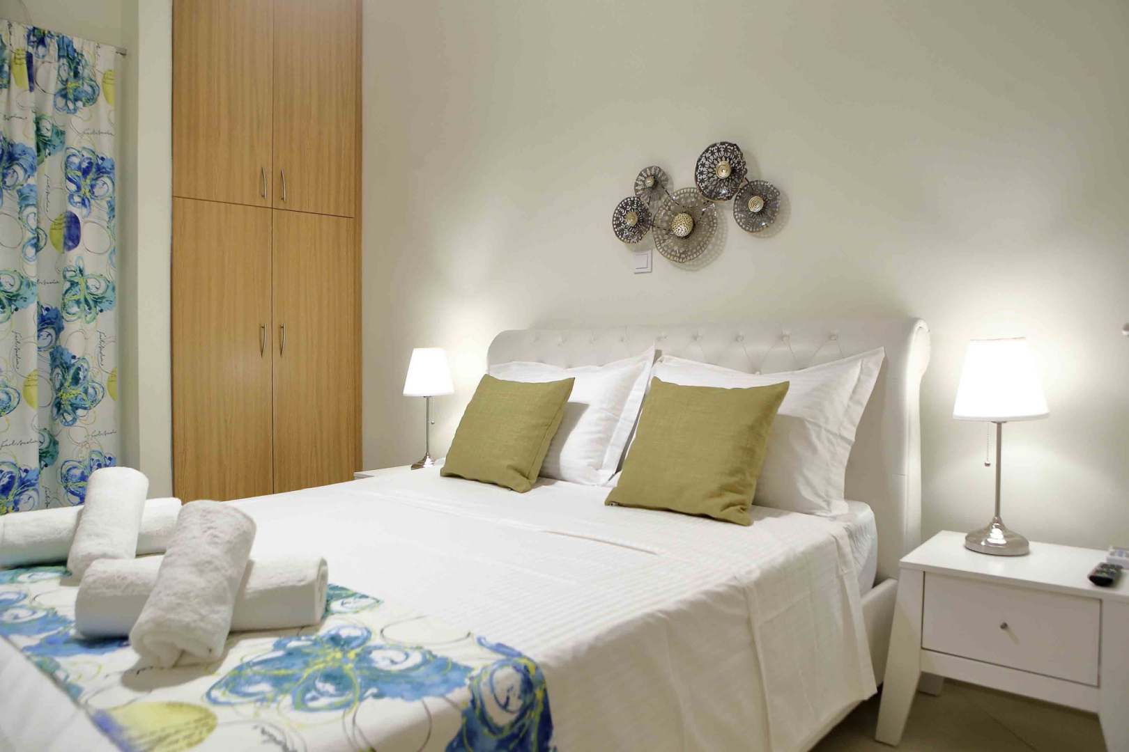 Best House Anakreontos