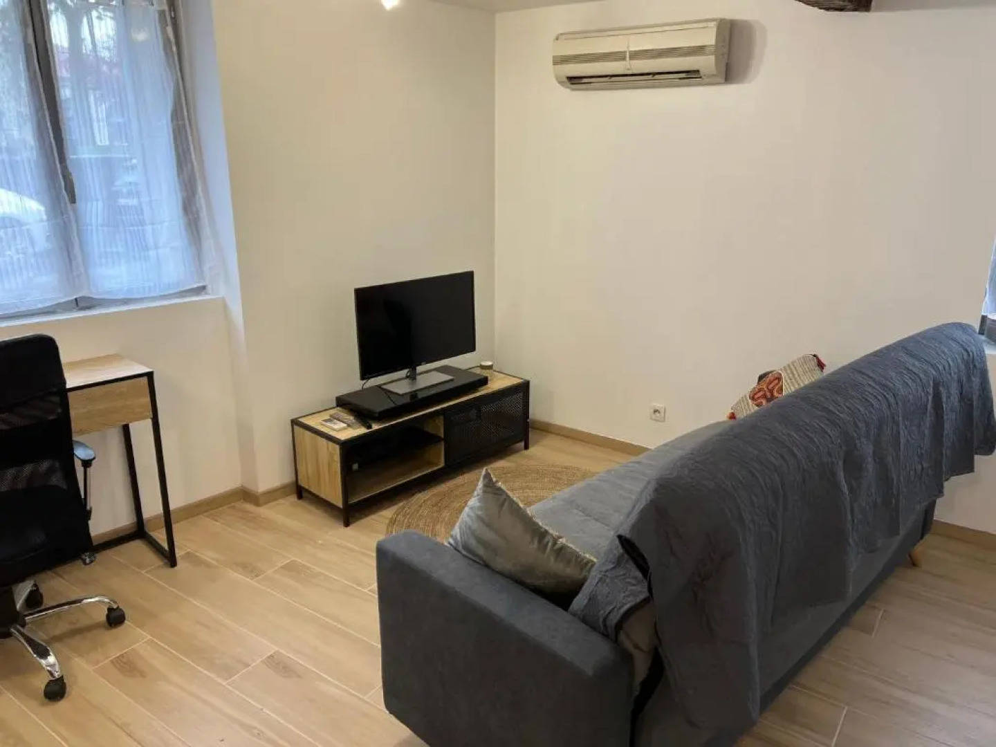 Tres Joli Loft de 40 M2 Idealement Situe