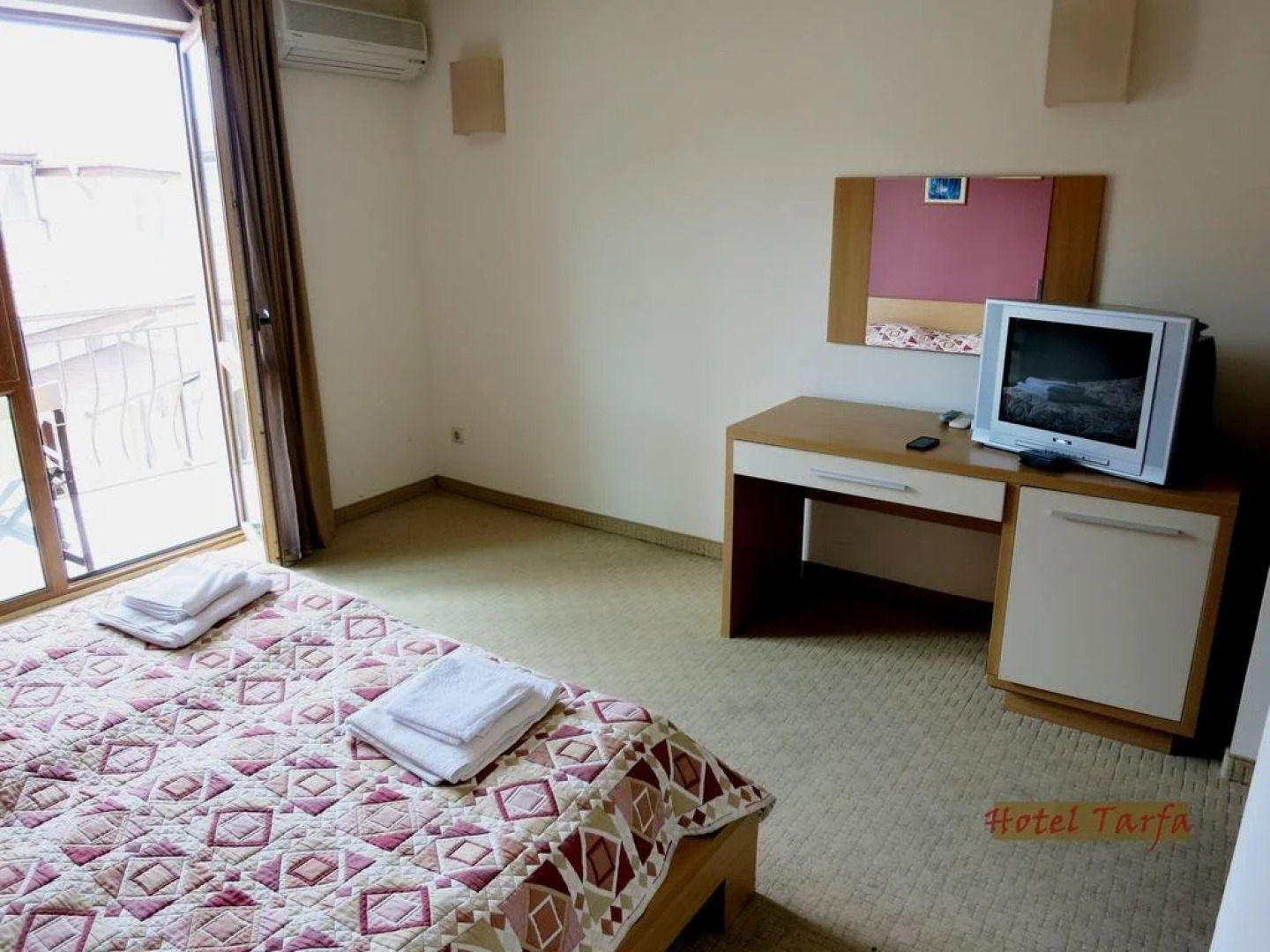 Hotel Tarfa / Hotel Tarfa