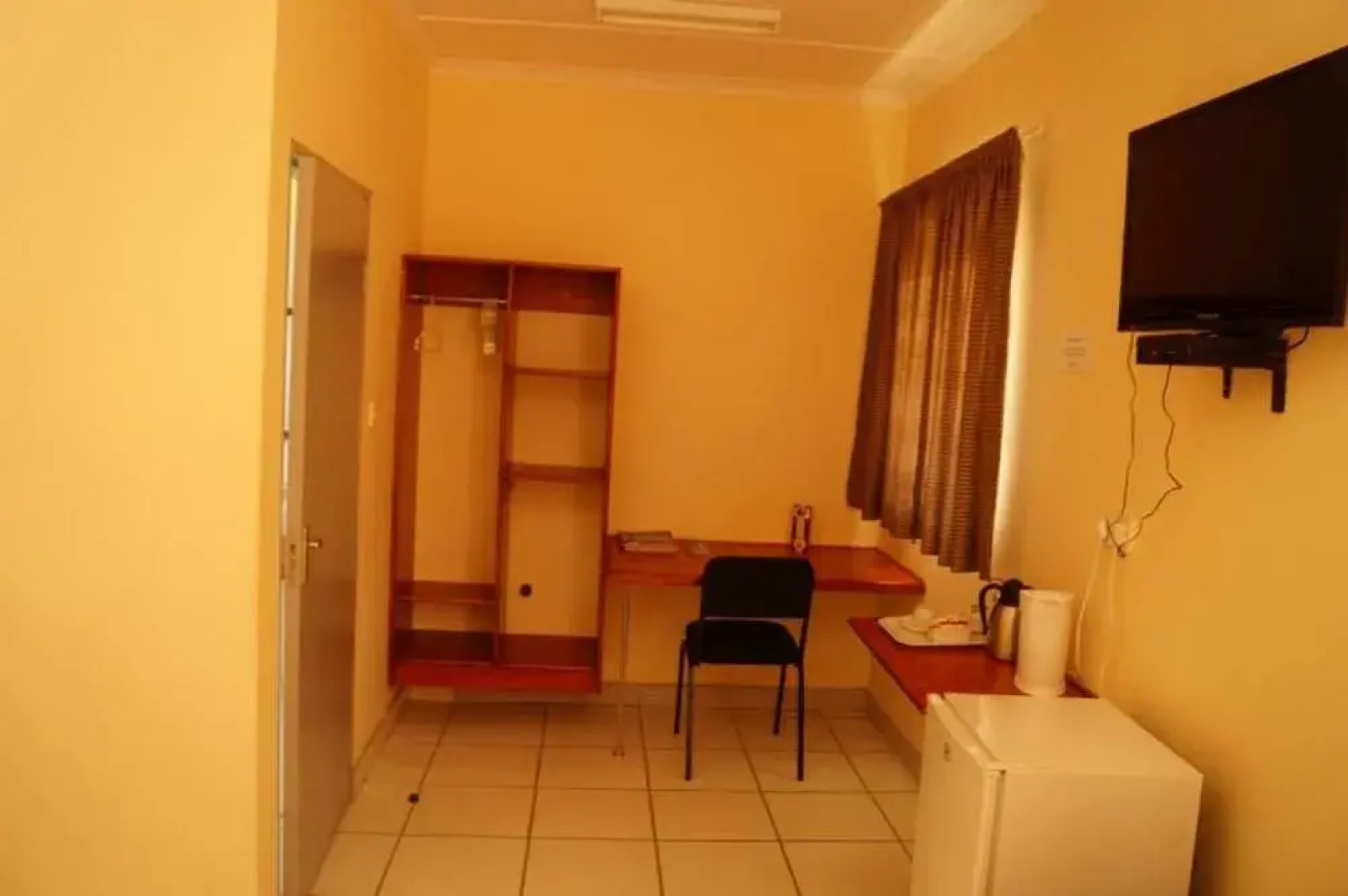 Qhwigaba Guest Lodge