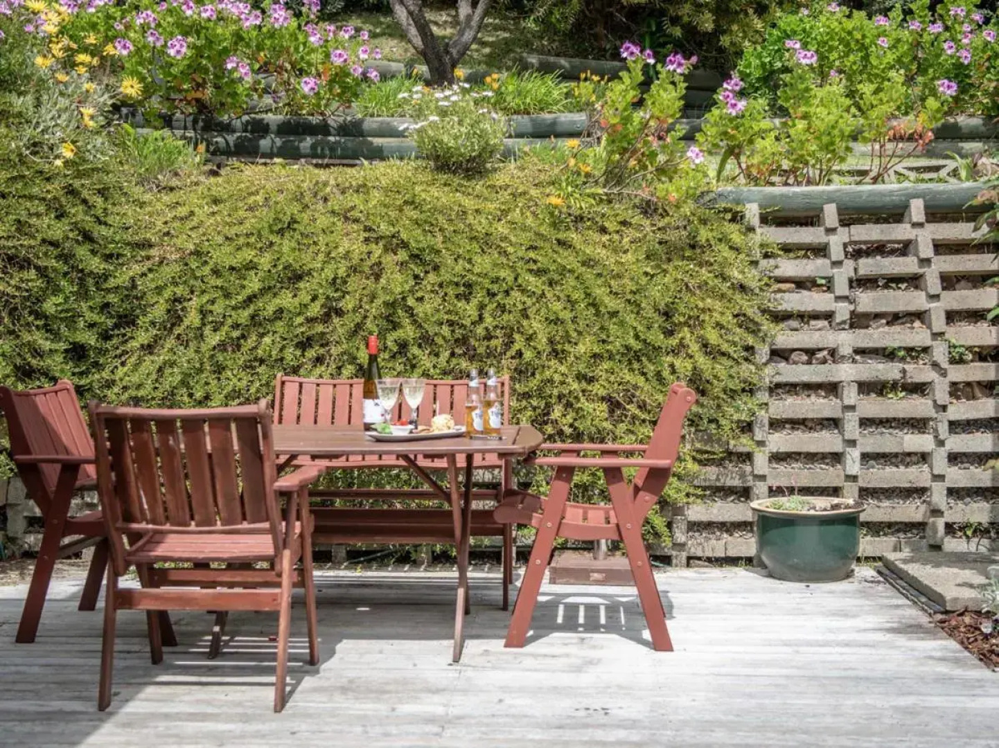 Kingfisher's Perch - Takamatua Holiday Home