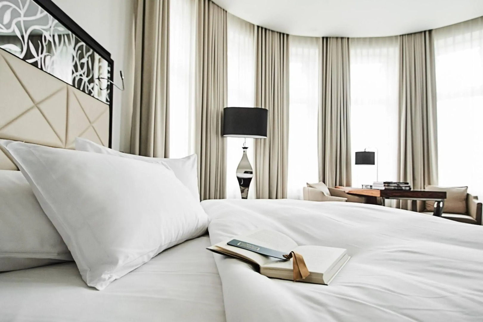 Roomers Berlin Steinplatz, Autograph Collection