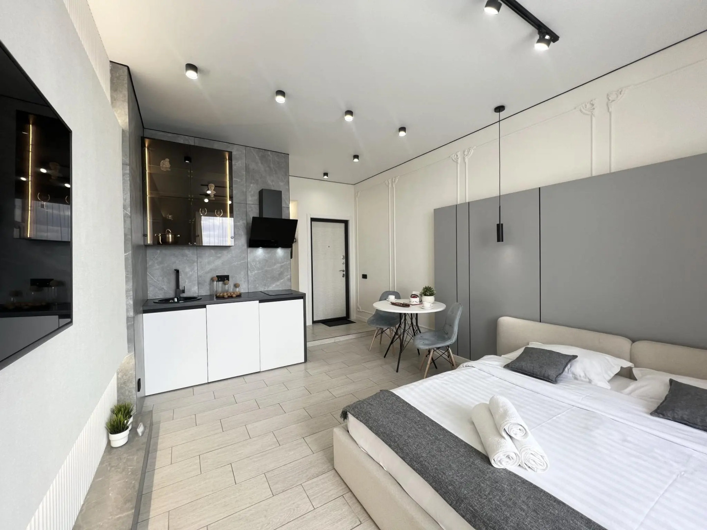 Live (Лайв) на улице Байзакова 131/1