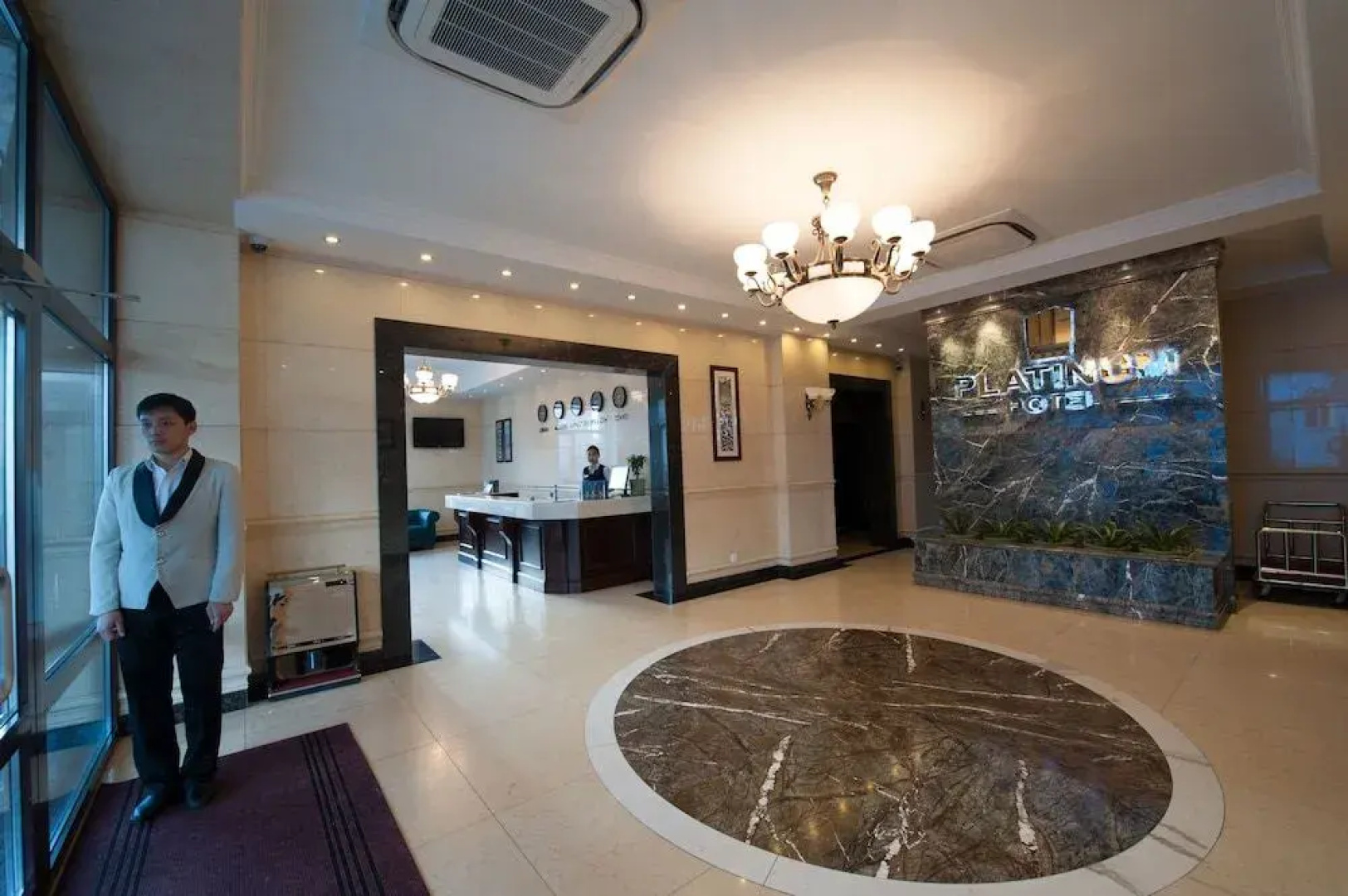 Platinum Hotel