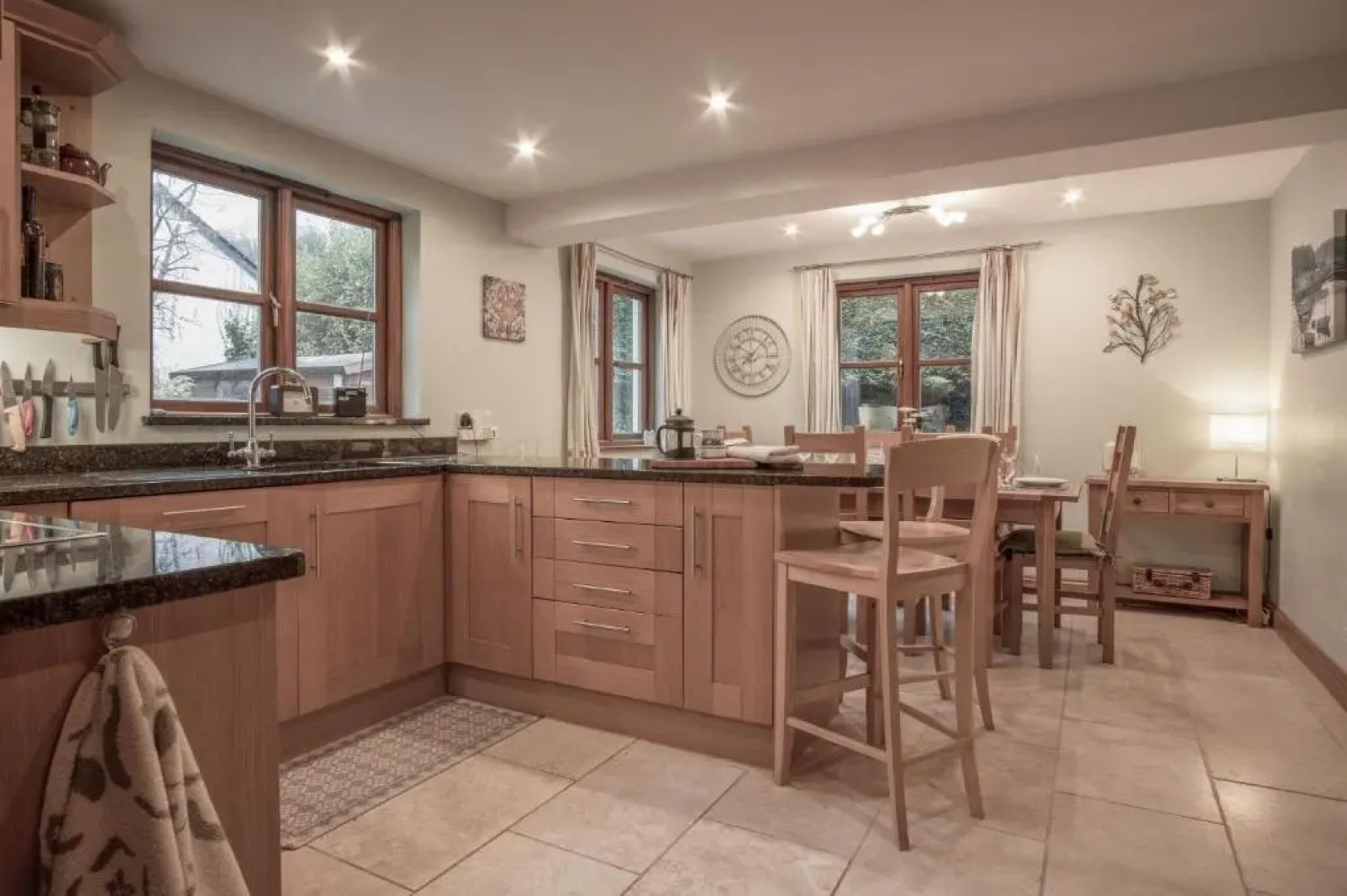 Llais Afon - 3 Bedroom Holiday Home - Fishguard