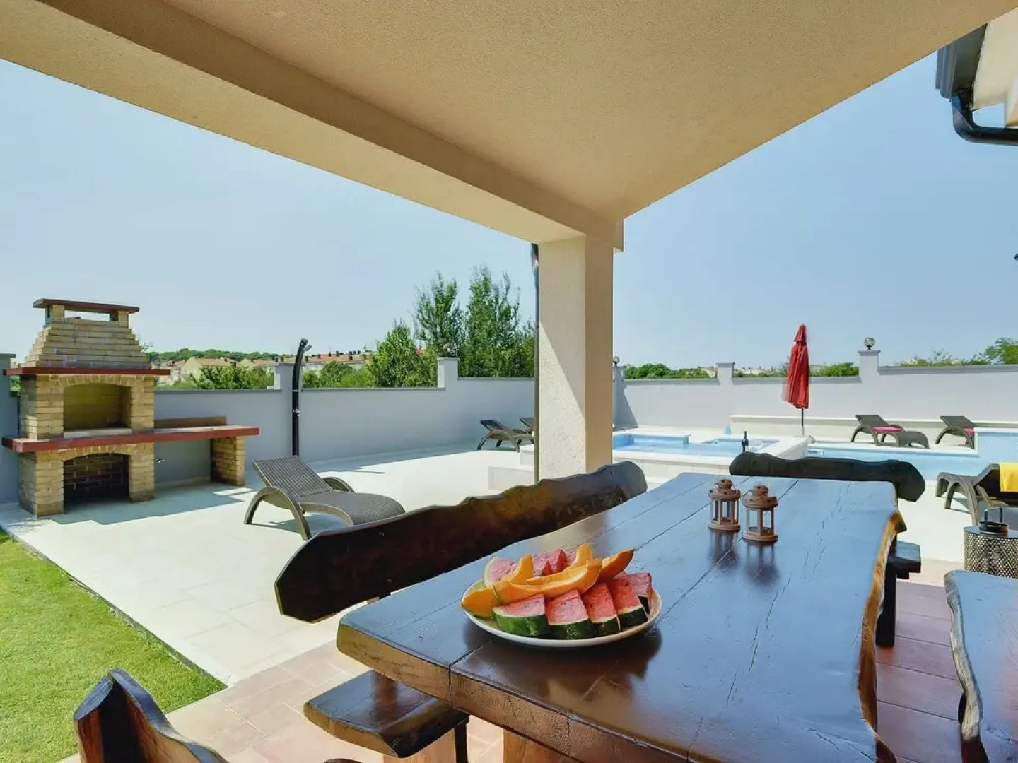 Villa in Pula With sea Beach
