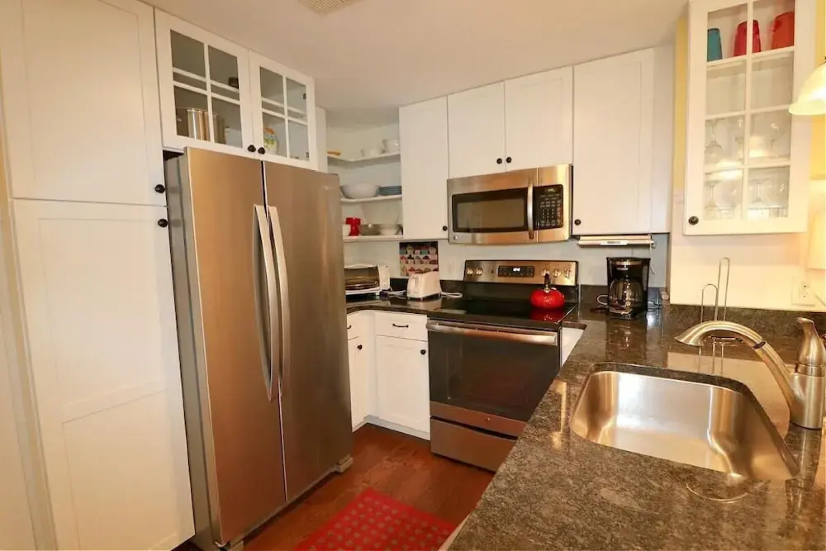 12 Morris 4 2 Bedroom Condo By Redawning