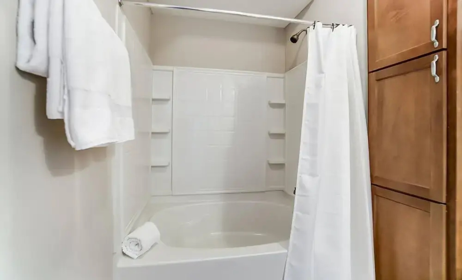 Walkable Pet-friendly 2BR 2BA On 1st Floor