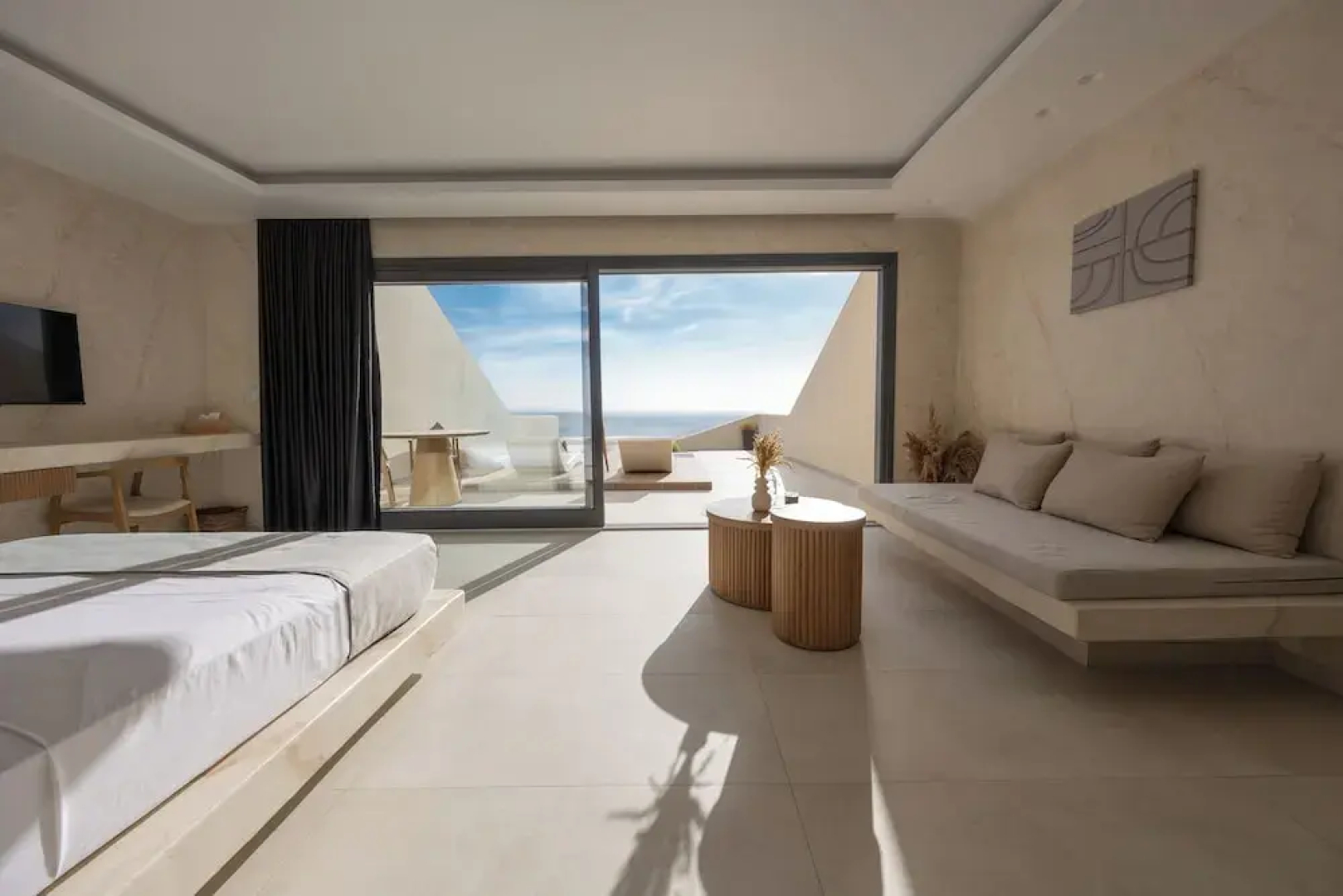 Pnoe Luxury Suites