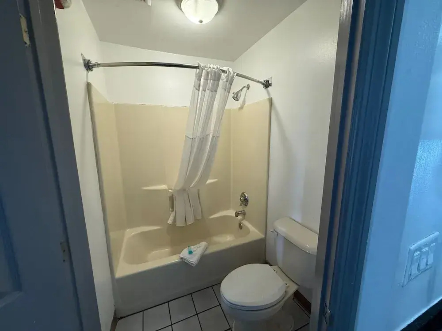 Brentwood Inn & Suites