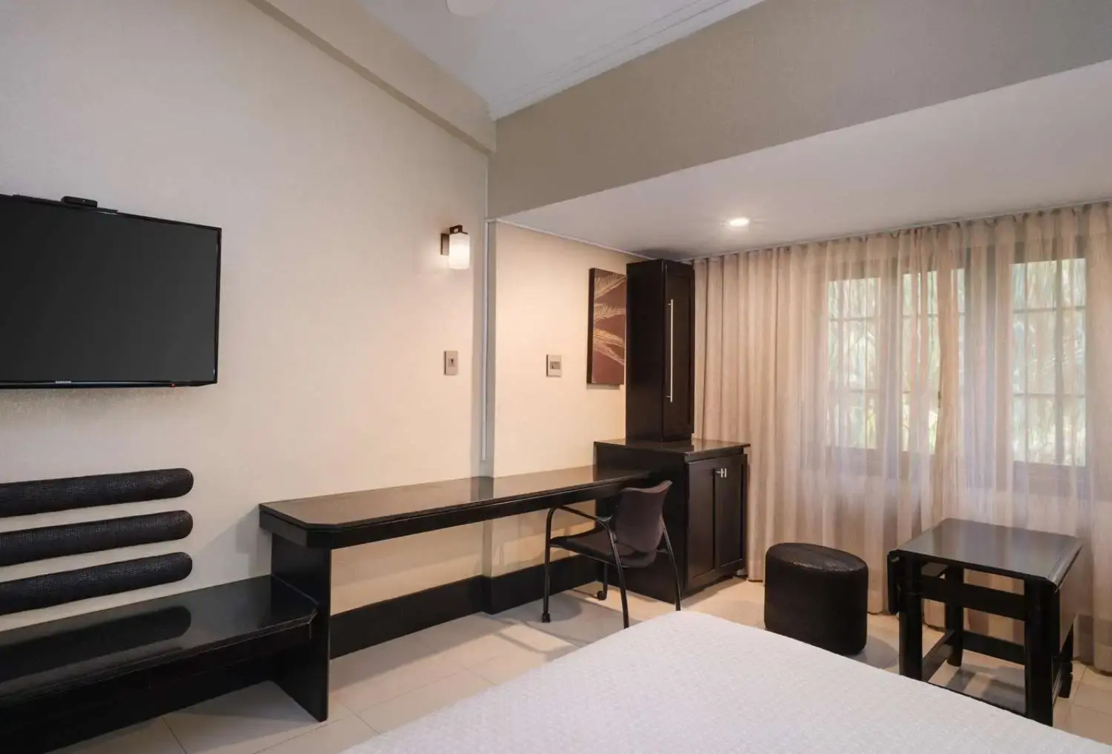 Terra Nova, BW Premier Collection