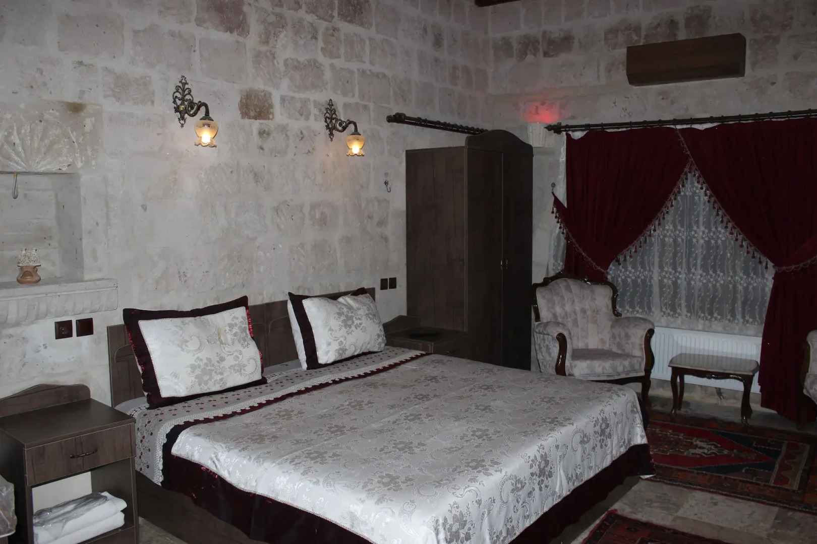Dilek Tepesi Cave Hotel