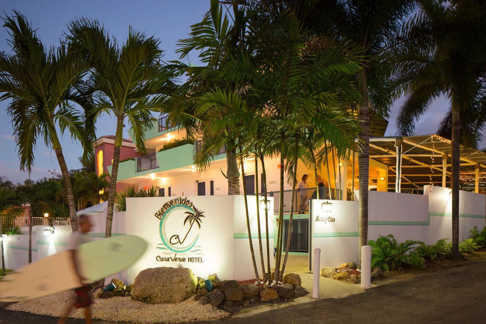 Casa Verde Hotel - Steps to the Beach | Pool, Restaurant & Bar