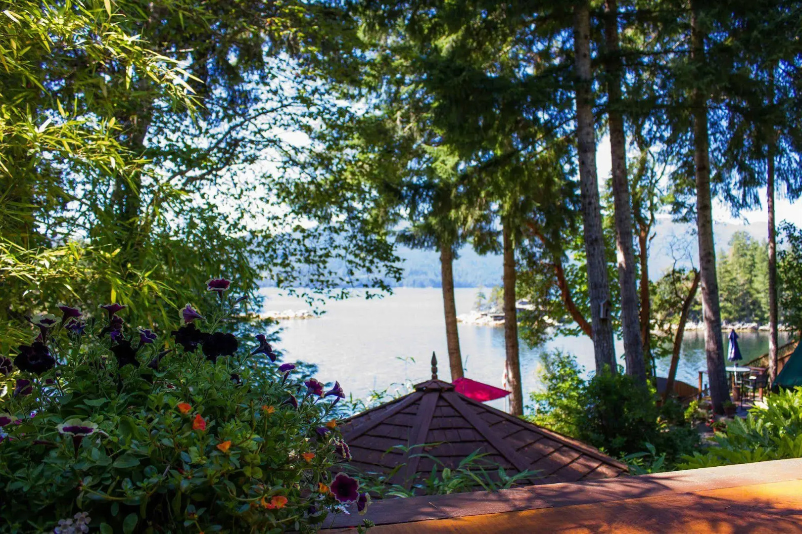 Tranquility Bay Waterfront Inn