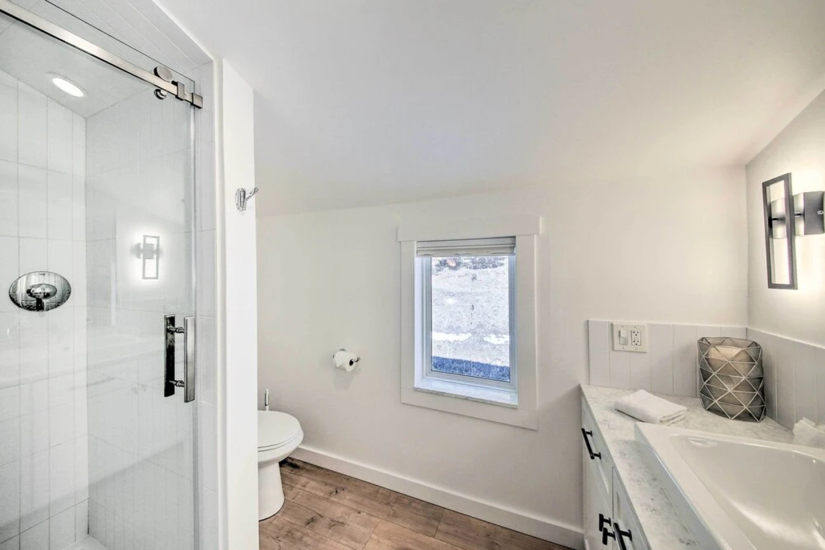 Sagle Family Getaway < 1 Mi to River & Beach