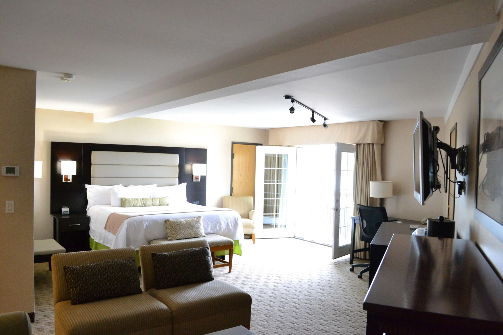 Best Western Plus Silverdale Beach Hotel