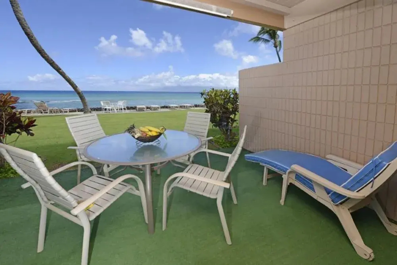 Kaleialoha #109 1 Bedroom 1 Bathroom Condo by Redawning