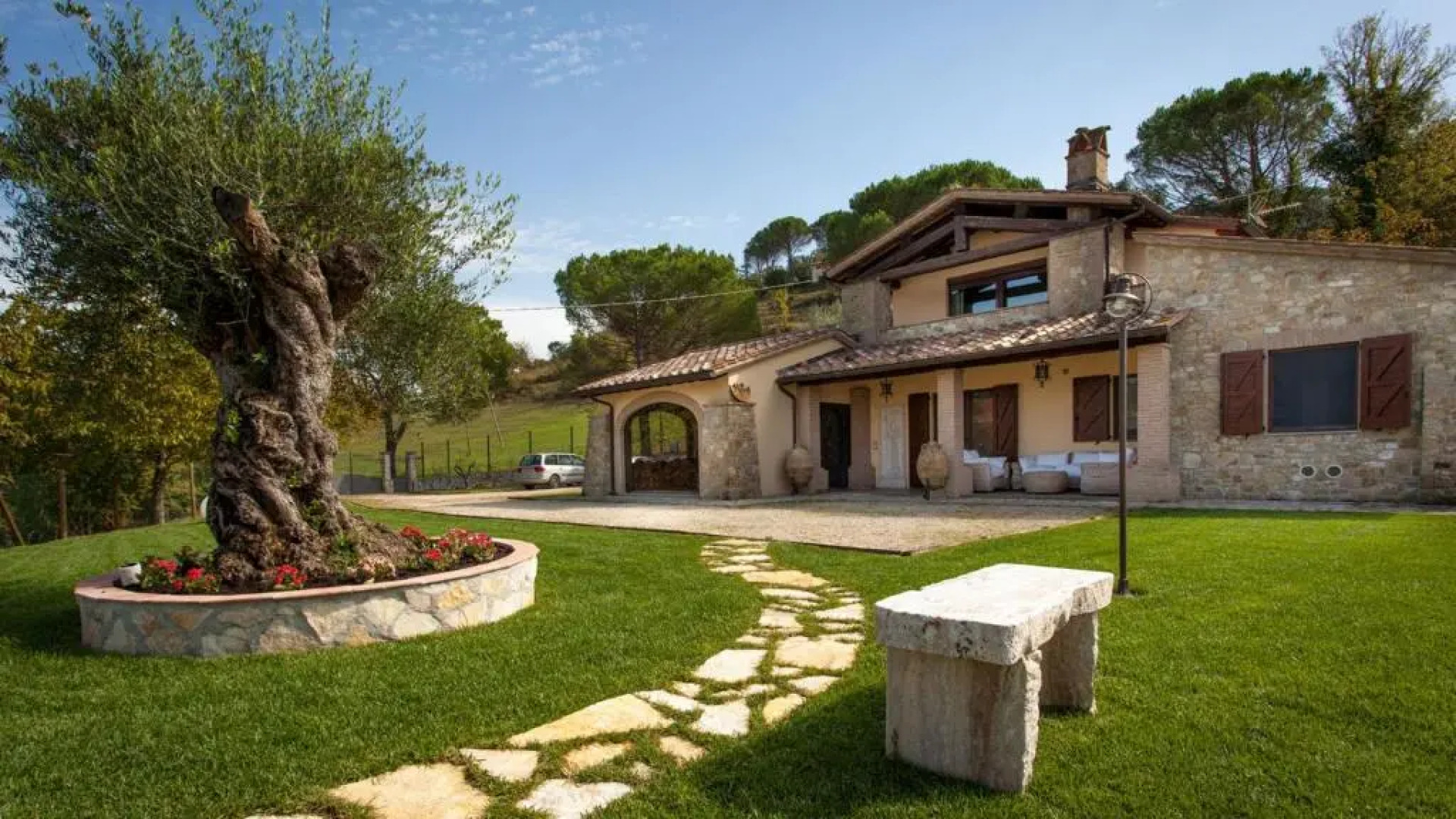 GENIUS LOCI 6&1, Emma Villas