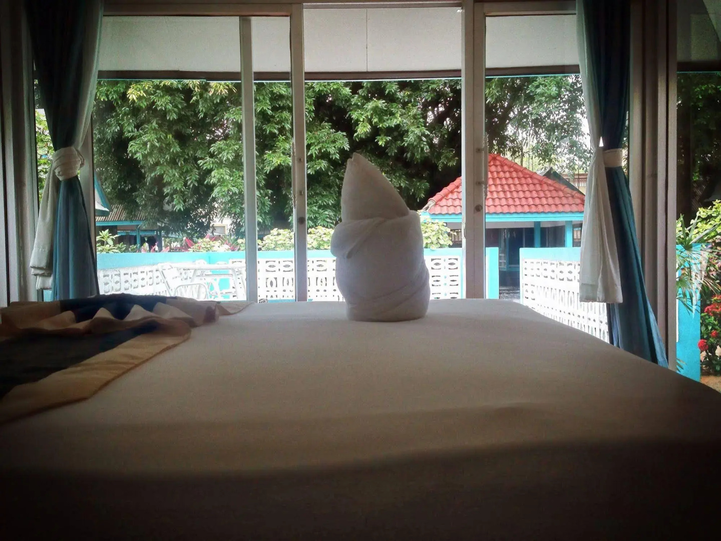 Blu' Beach Bungalows