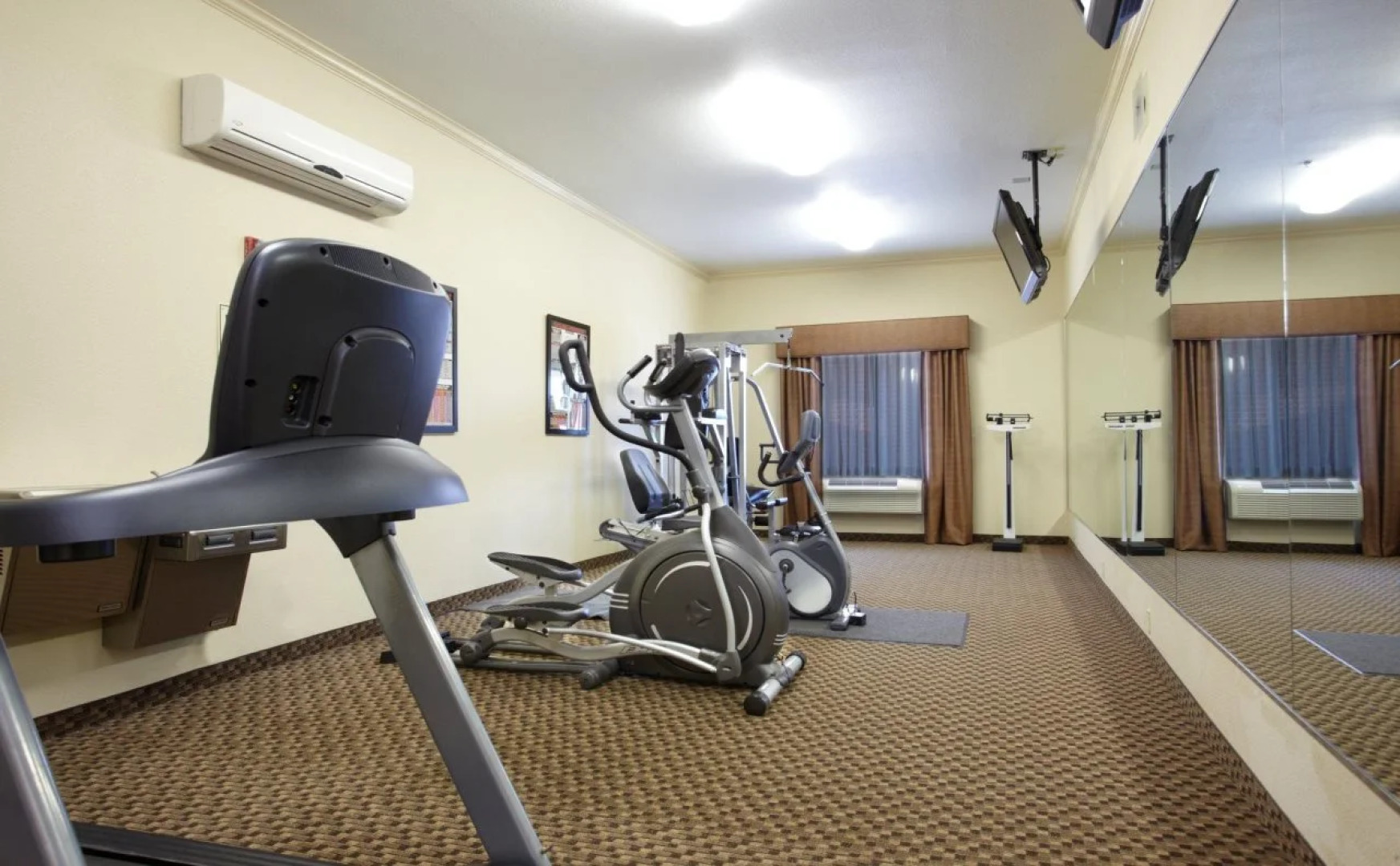 Holiday Inn Express & Suites Deer Park by IHG