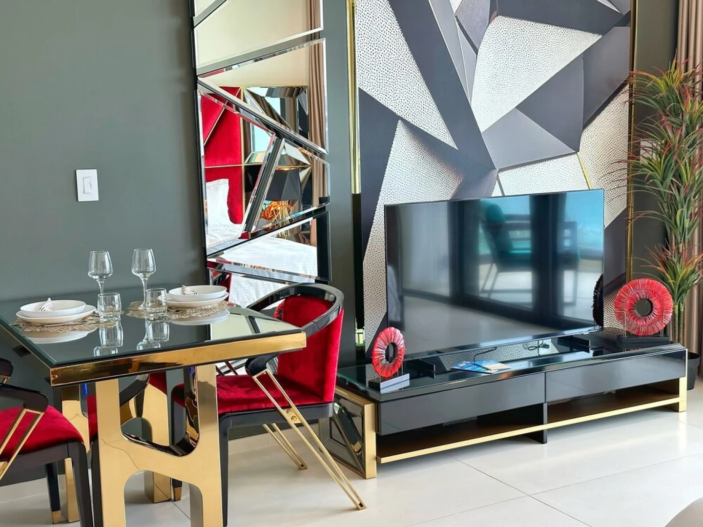 Mullet Bay Suites: Your Luxury Stay Awaits