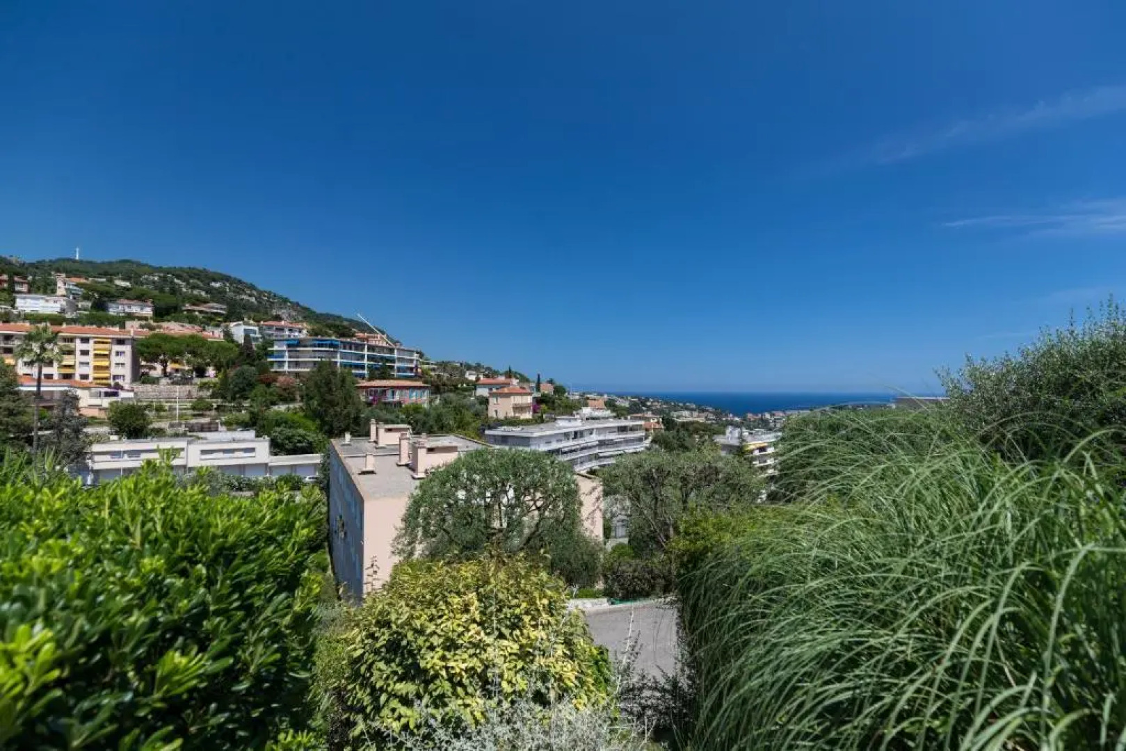 Sea View Park Swimming Pool & Tennis 2 Bdrs