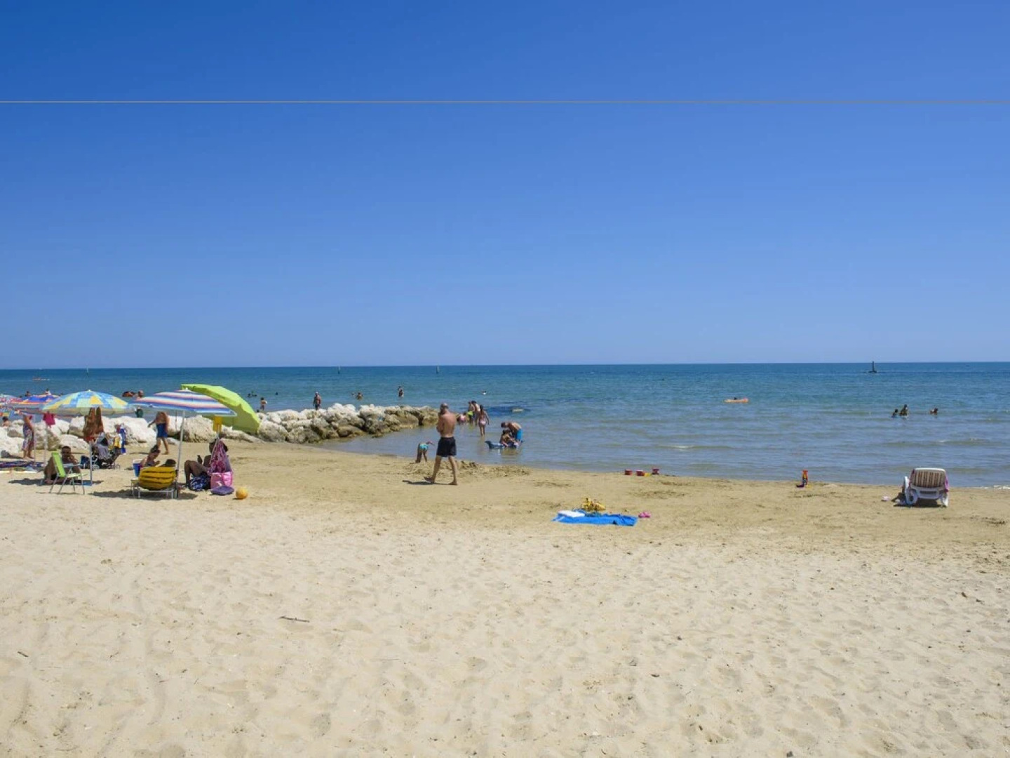 House in Residence With Swimming Pool, Near the Sea