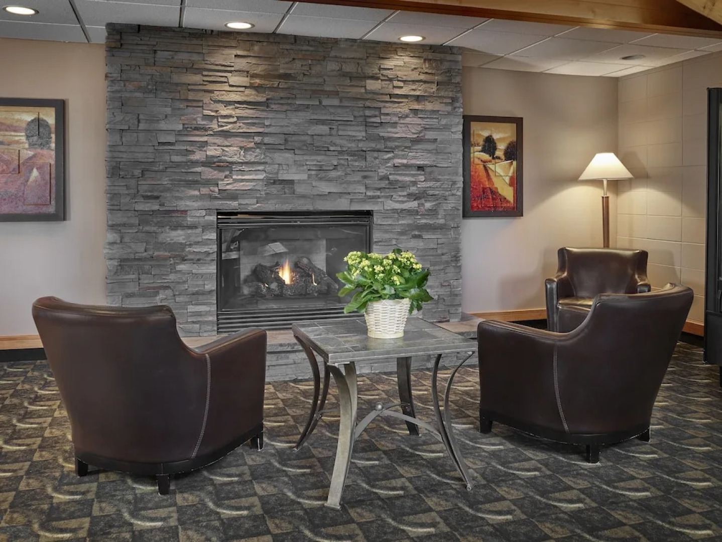 The Neighbourhood Inn Express