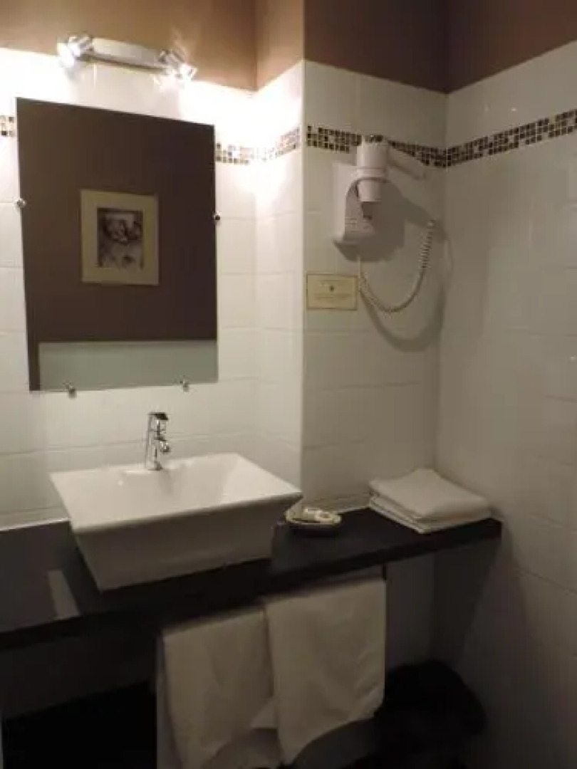 Hotel Restaurant - La Goule Beneze