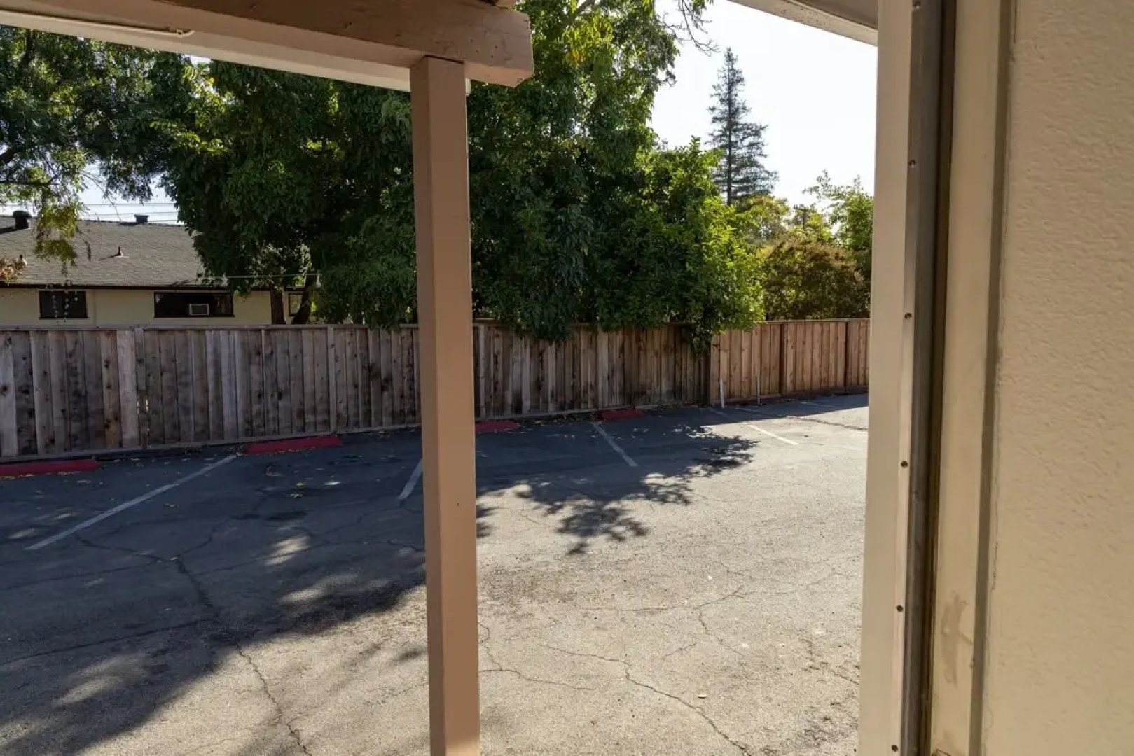 Cozy, 4-bedroom Near Concord Bart