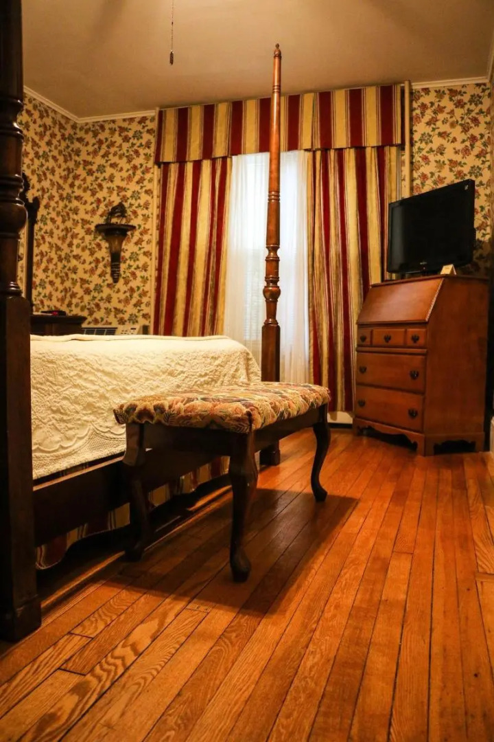 The Cornell Inn, Lenox & The Berkshires