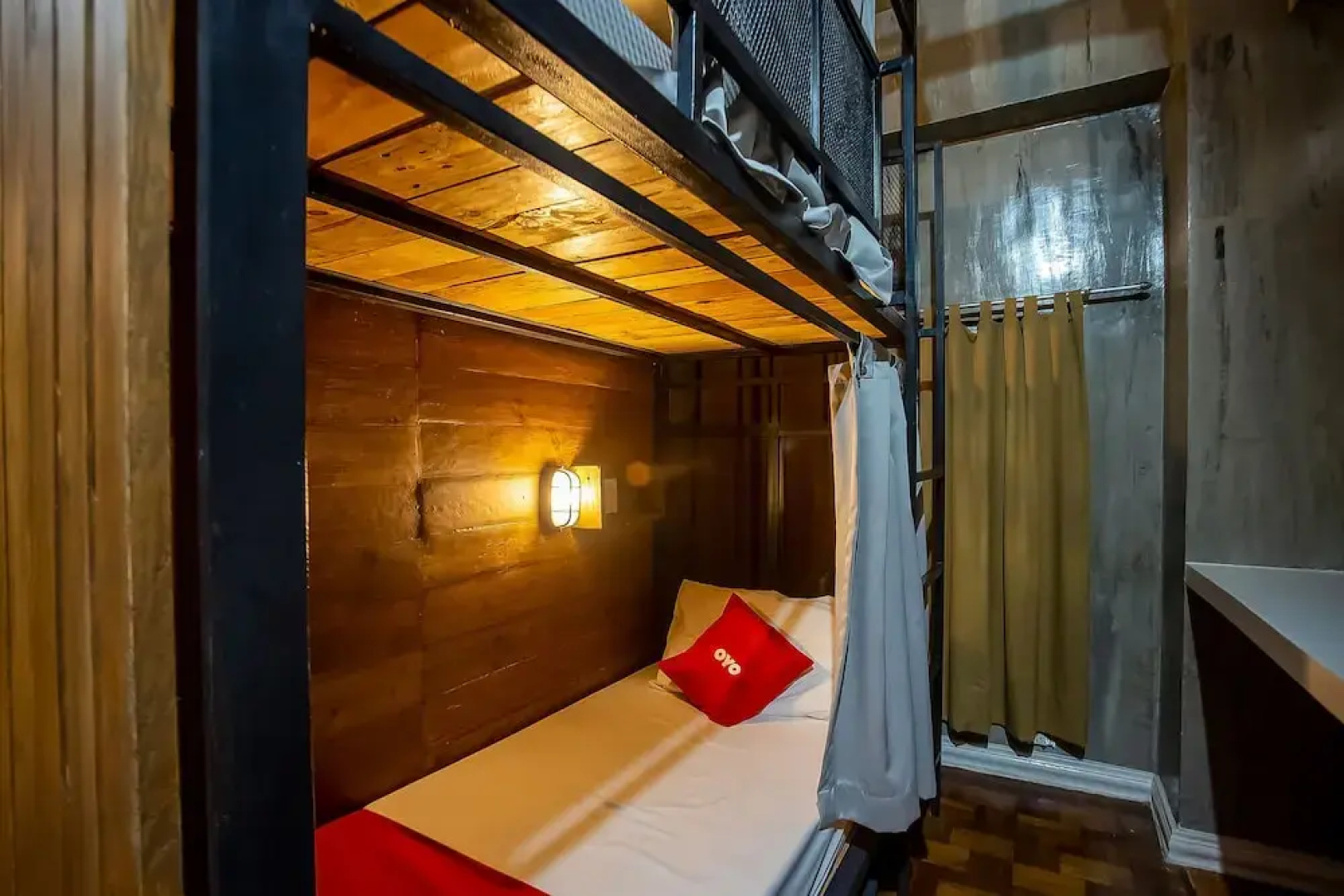OYO 821 Connector Hostel