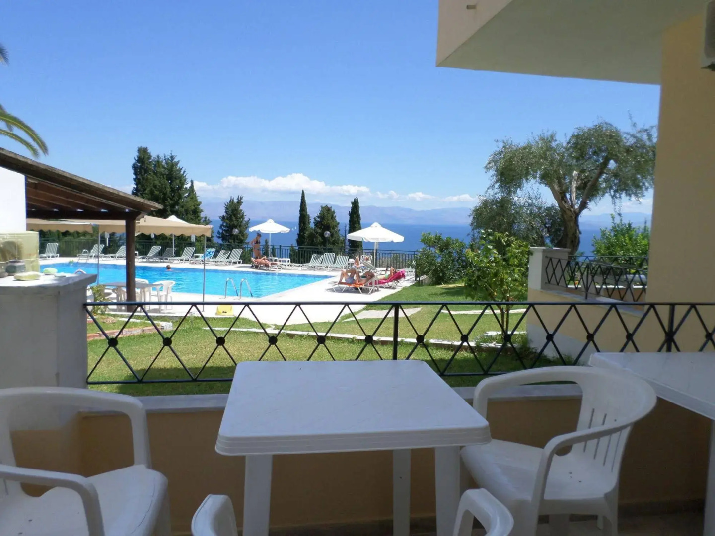 Rising Sun Apartments & Studios