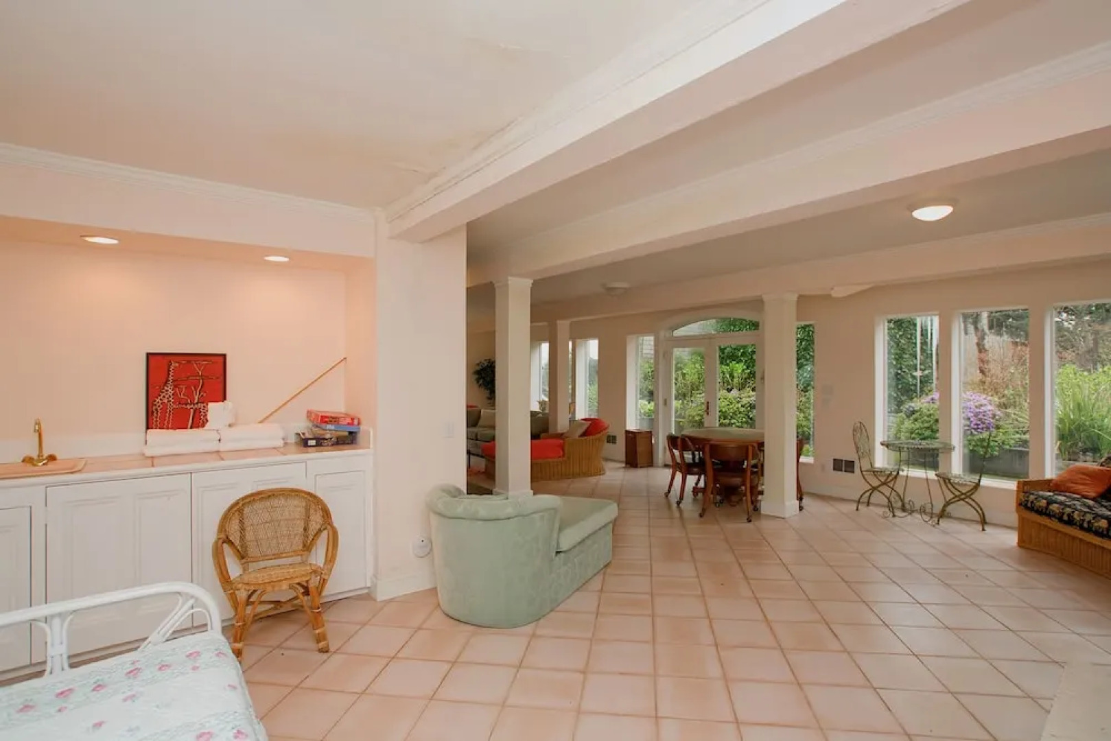 Pacific Way Villa 4 Br home by RedAwning