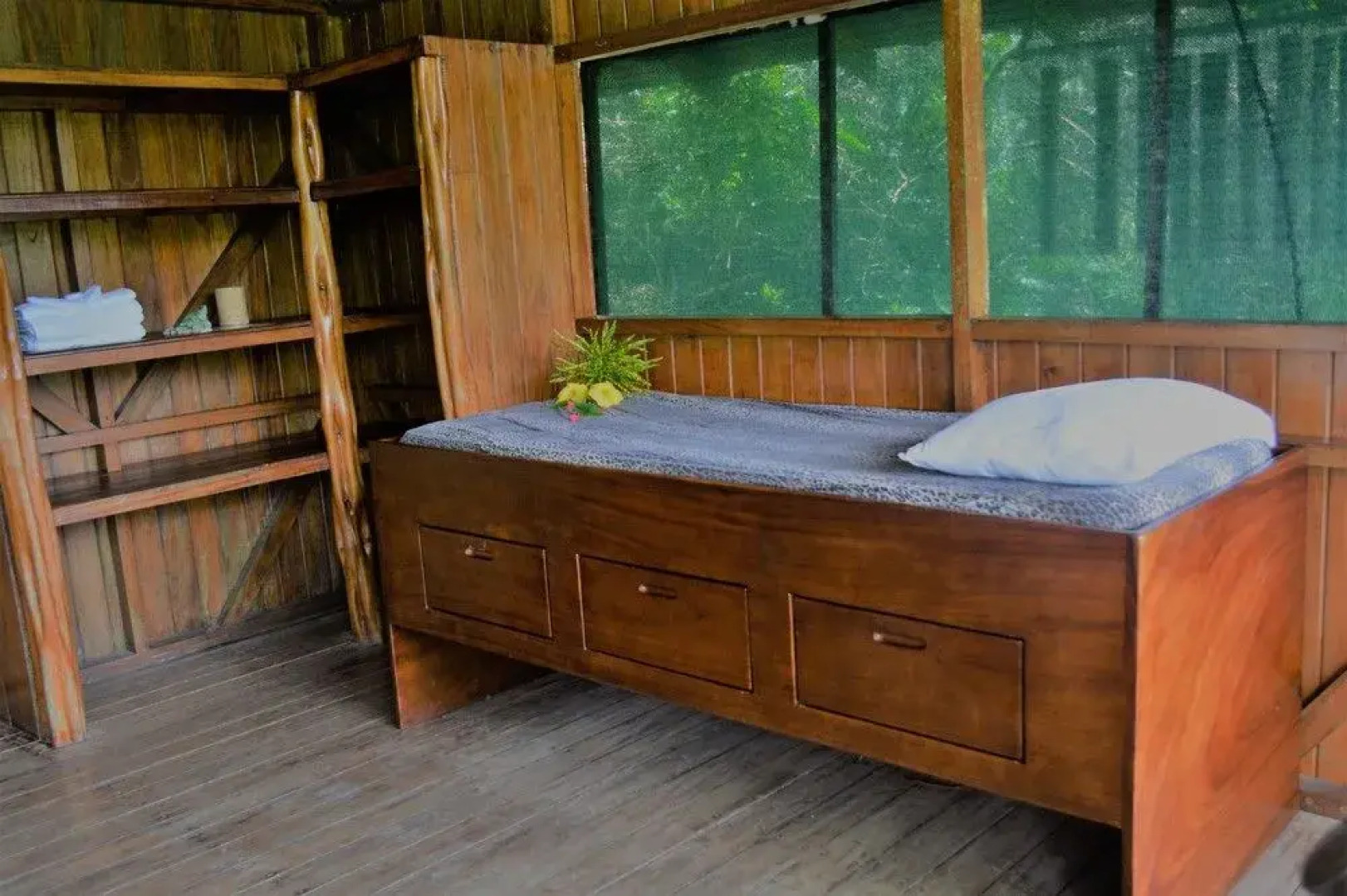 Lookout Inn Beach Rain forest Eco Lodge