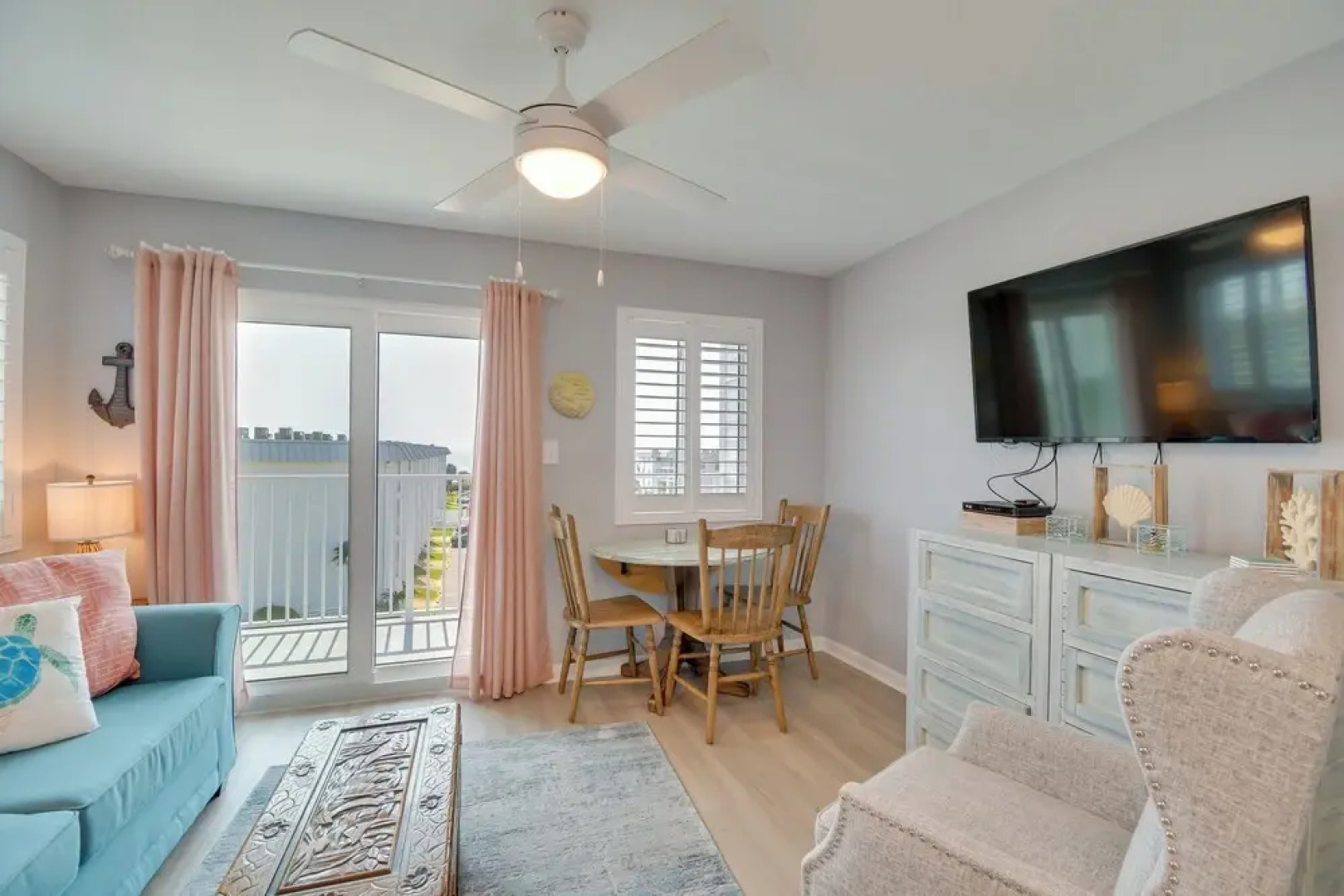 Resort Perks: Gulf Shores Beach-inspired Condo!