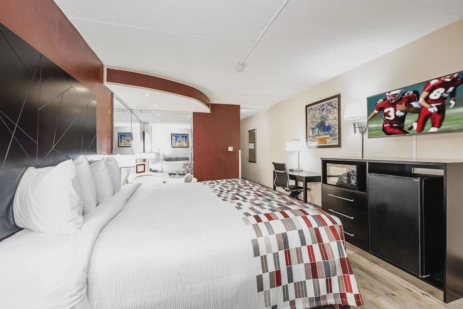 Red Roof Inn & Suites Macon