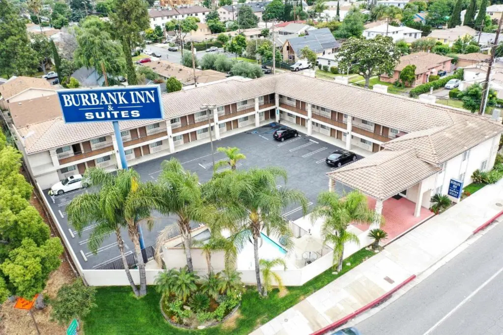 Burbank Inn and Suites