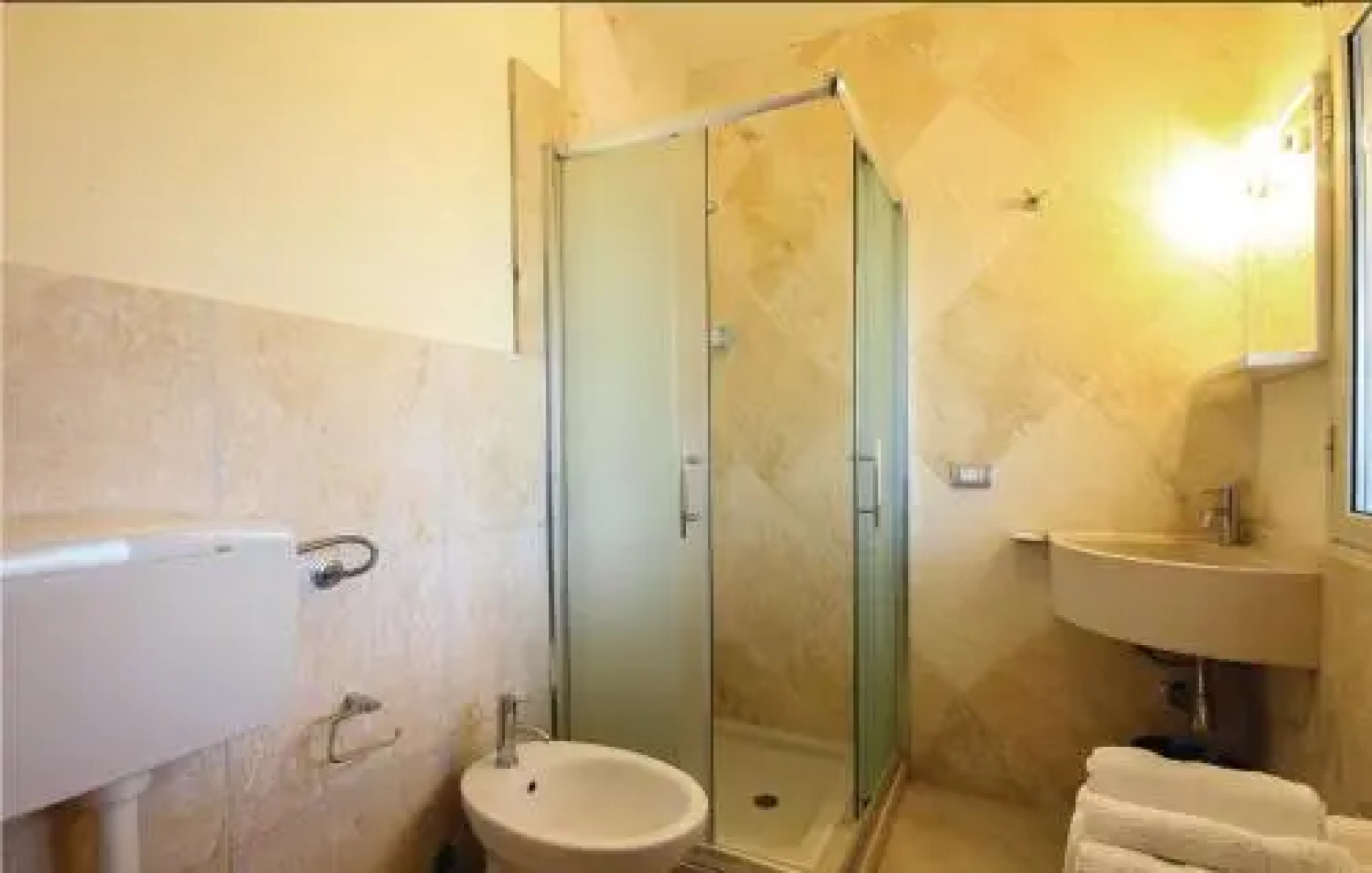 Four Bedroom Holiday Home in Vittoria