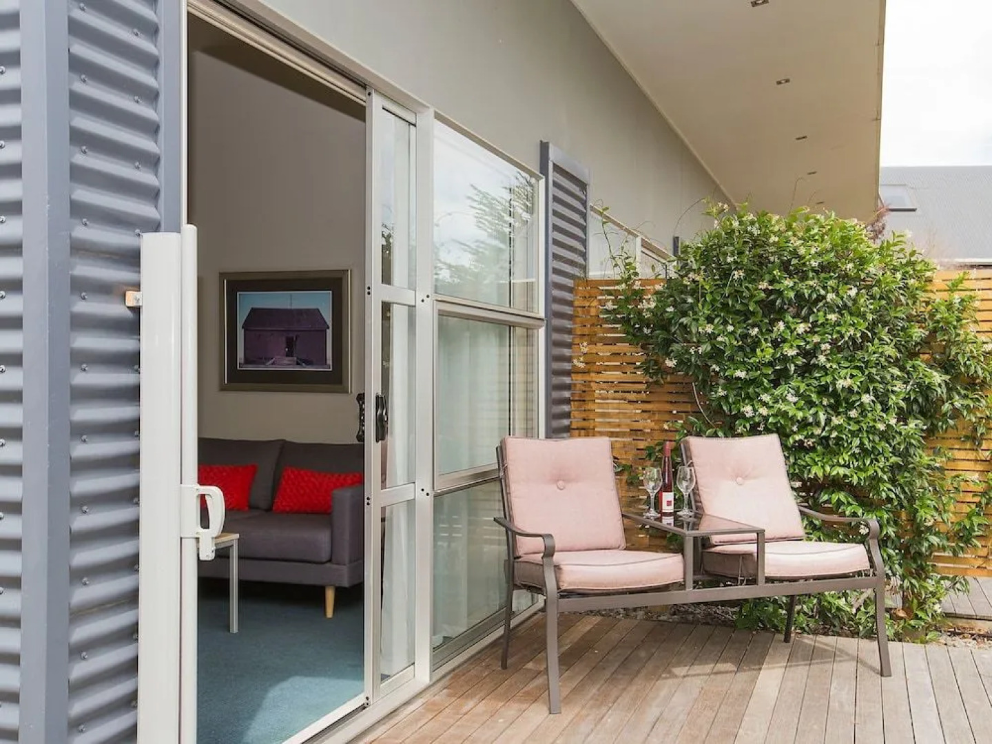 The Claremont Motels & Apartments