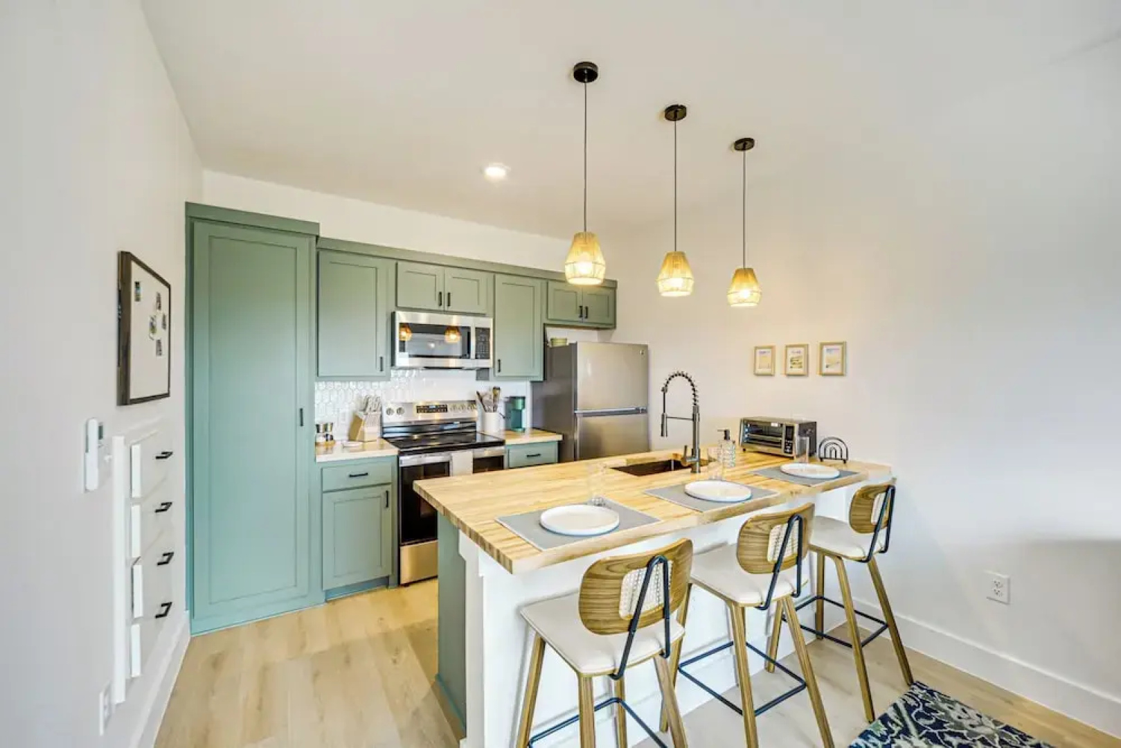 7 Mi to Dtwn Dripping Springs: Home w/ Views!
