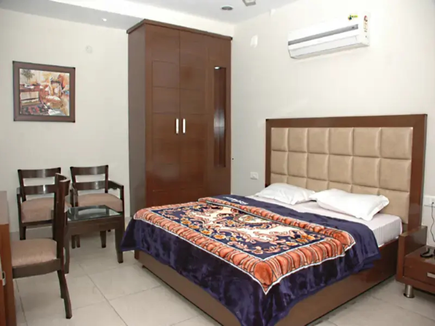 Hotel Amans Inn