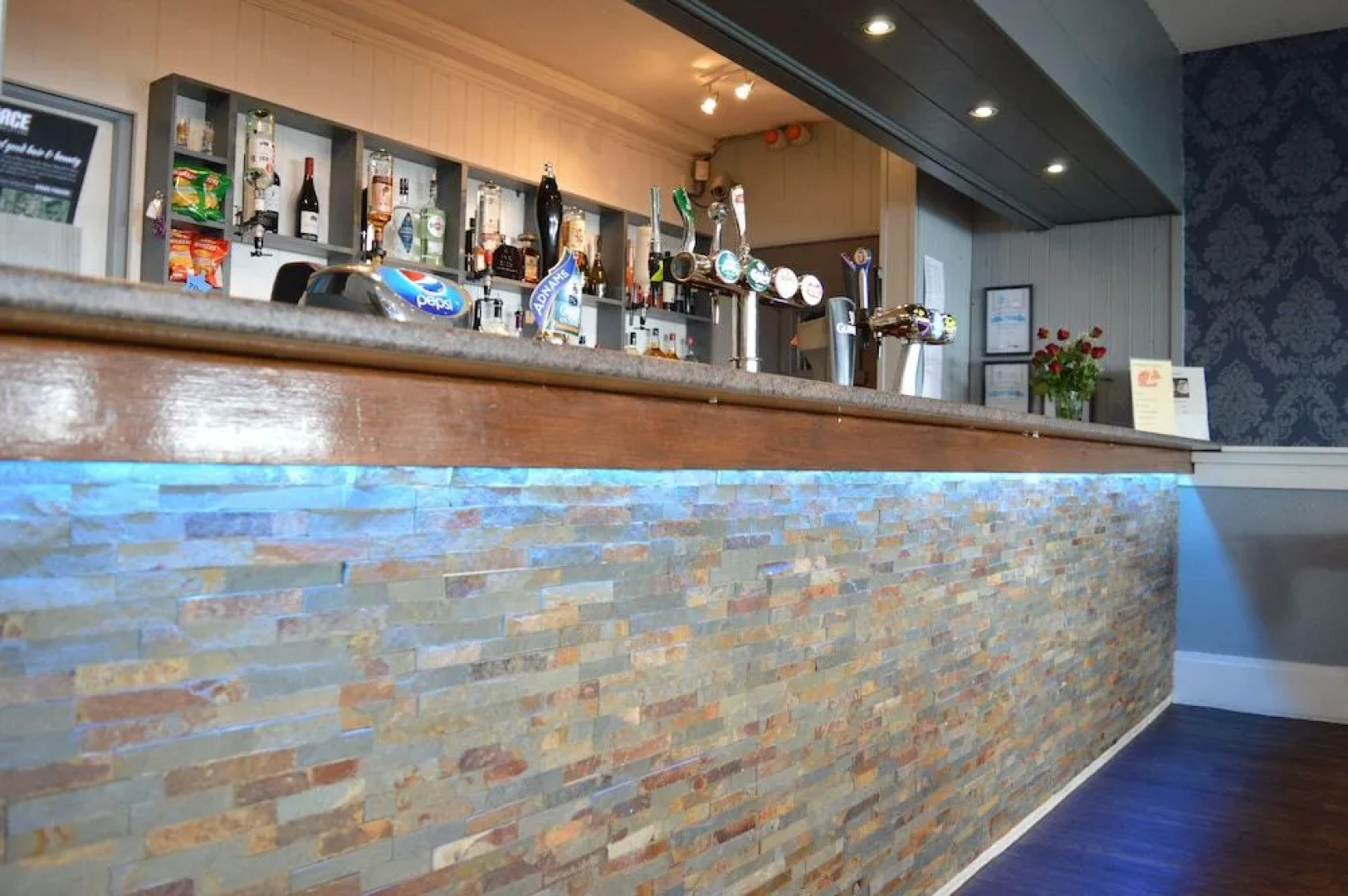 Allseasons Hotel