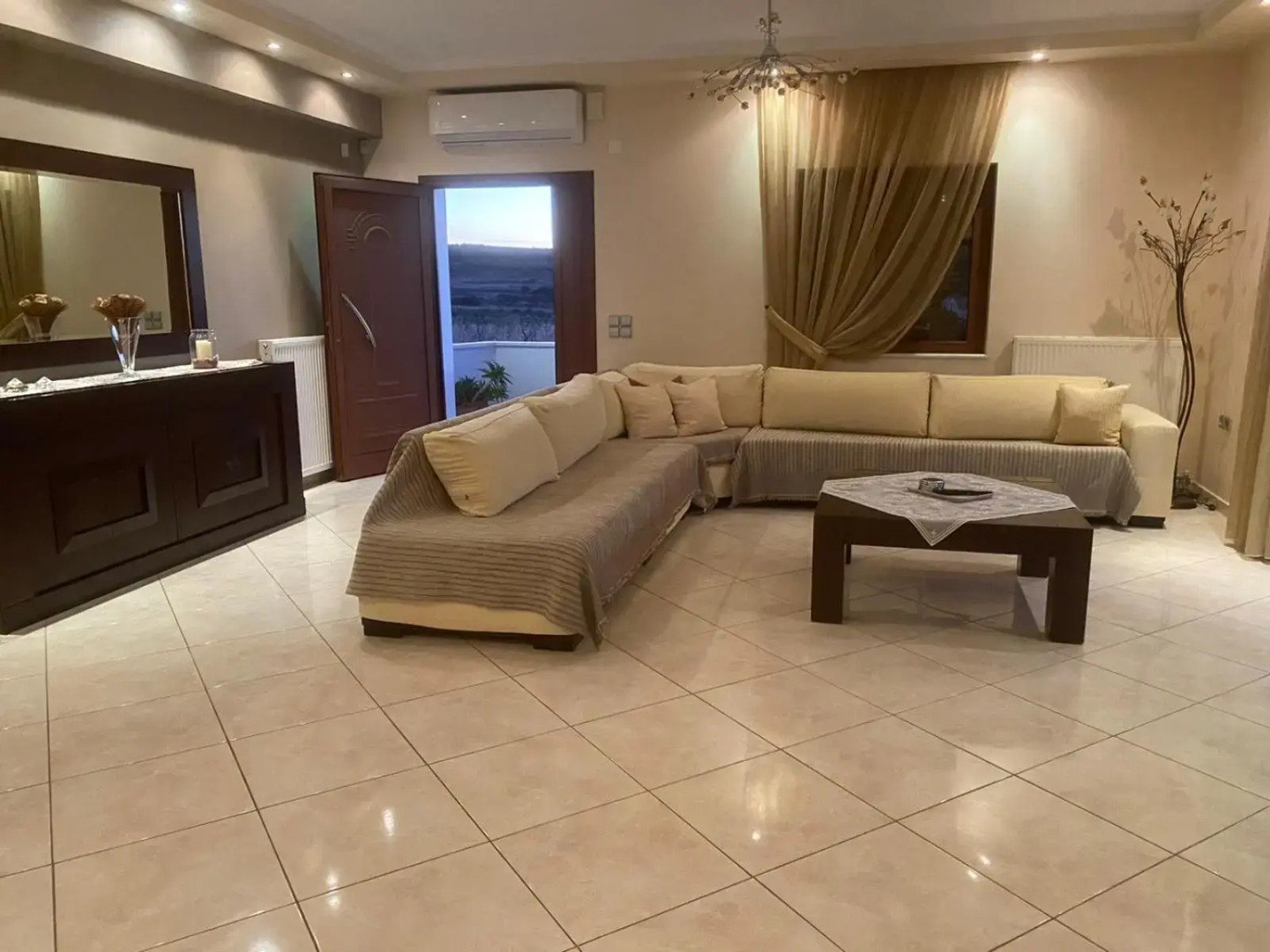 The high level Villa with amazing views 5'from falassarna!