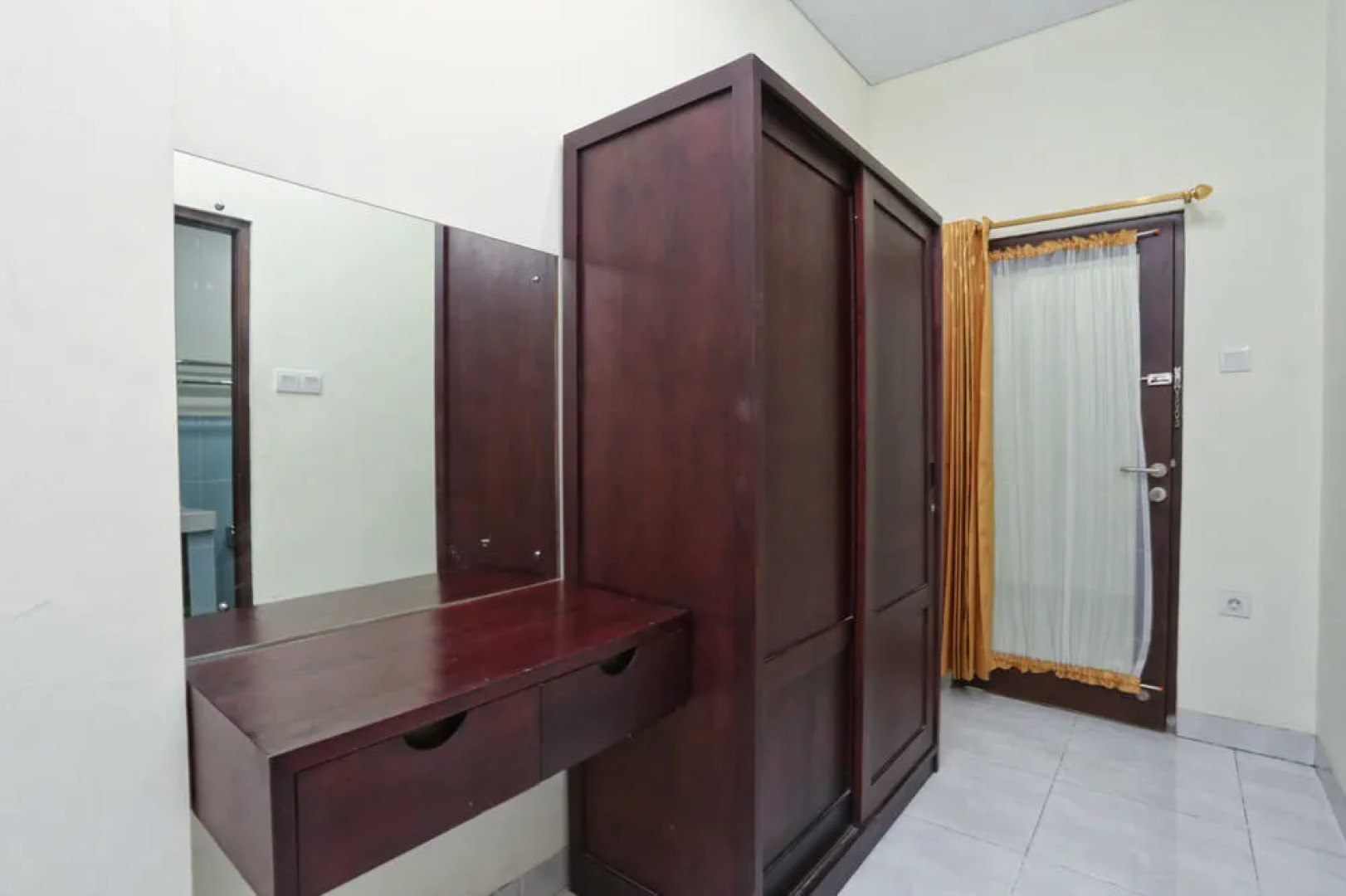 RedDoorz @ Bene Sari Kuta