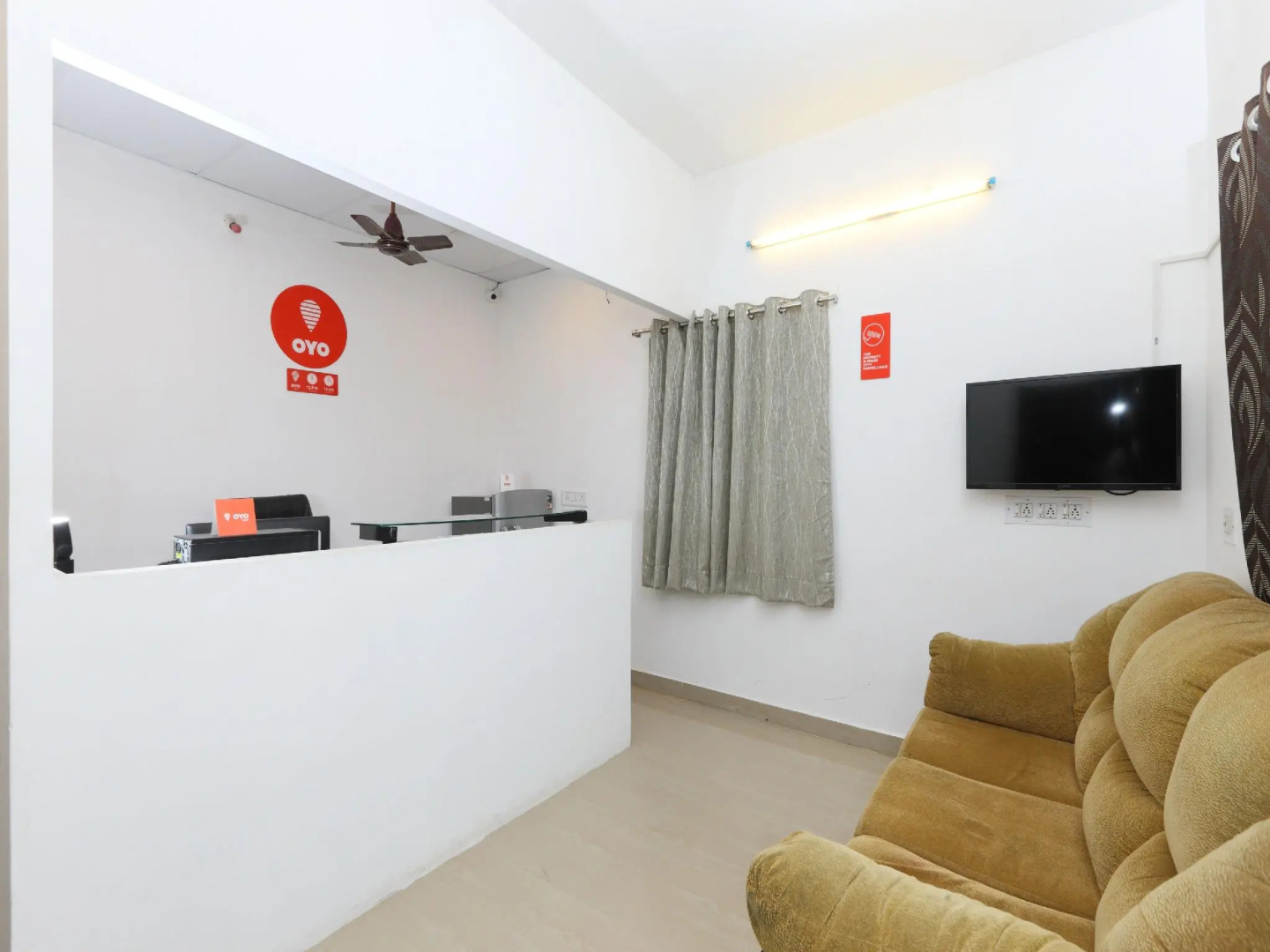 Oyo 15480 West Wood Residency